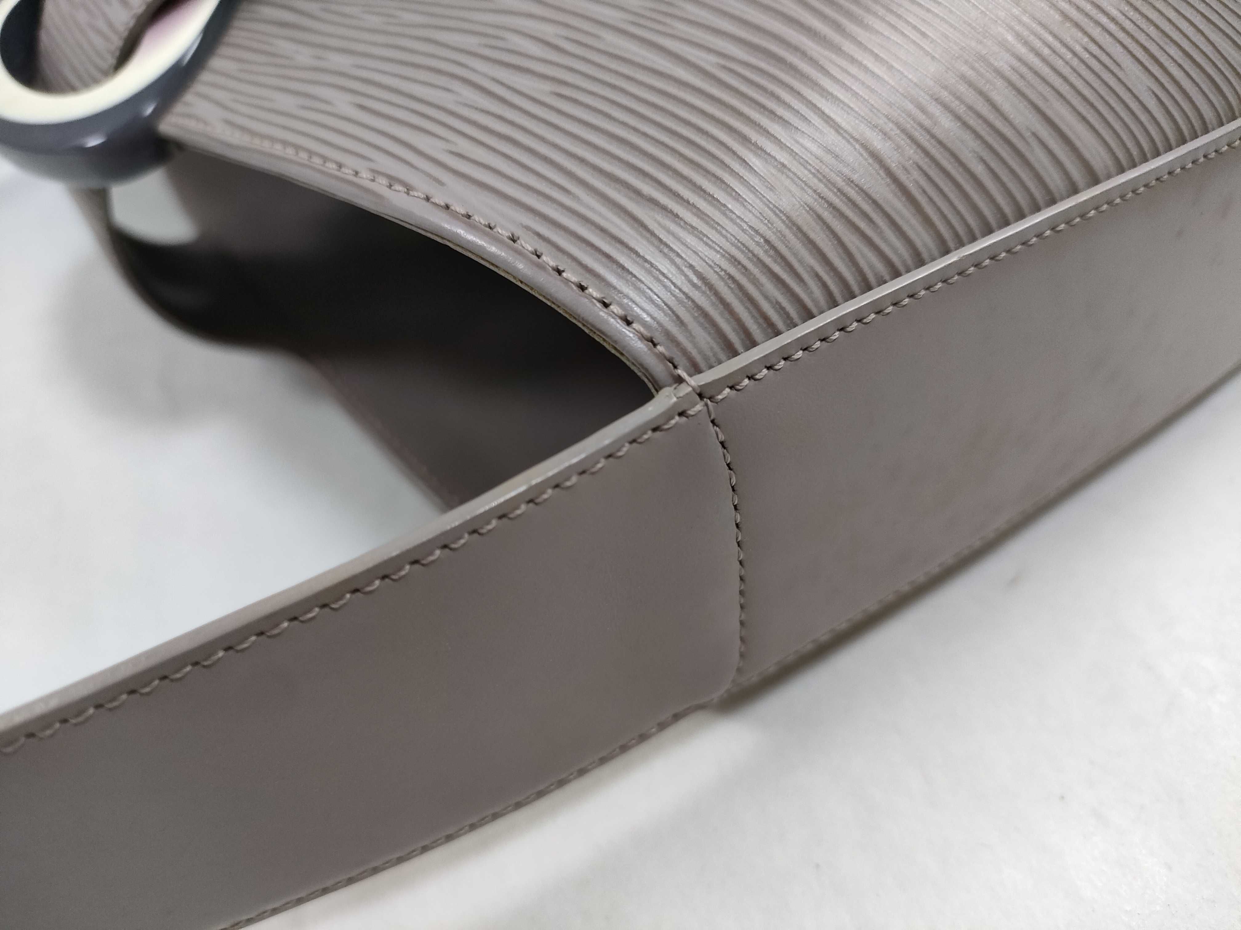 Epi Leather Shoulder Bag, M5216B TH0041 Purple TH1010 — view 5
