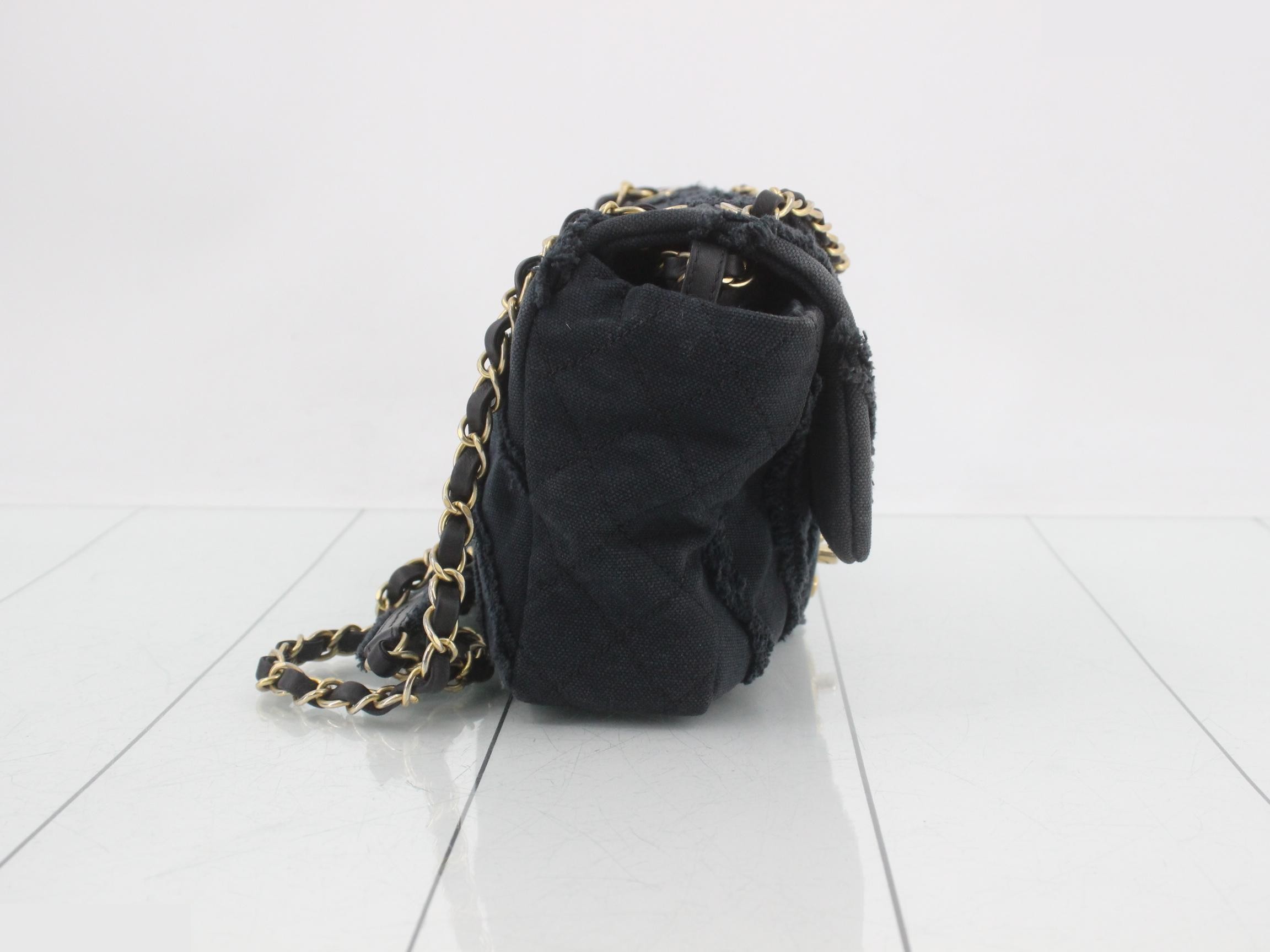 V-stitch shoulder bag — view 4