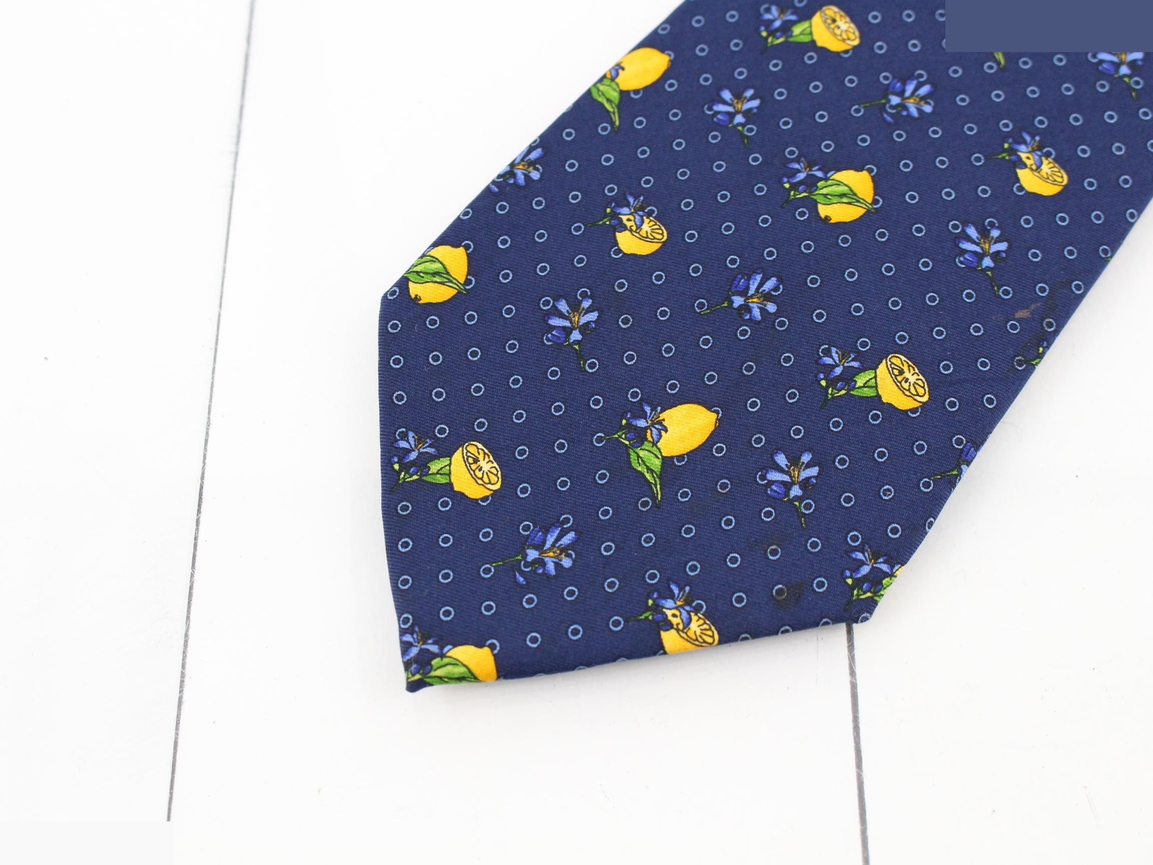 Other lines: Small items, accessories, ties — view 3