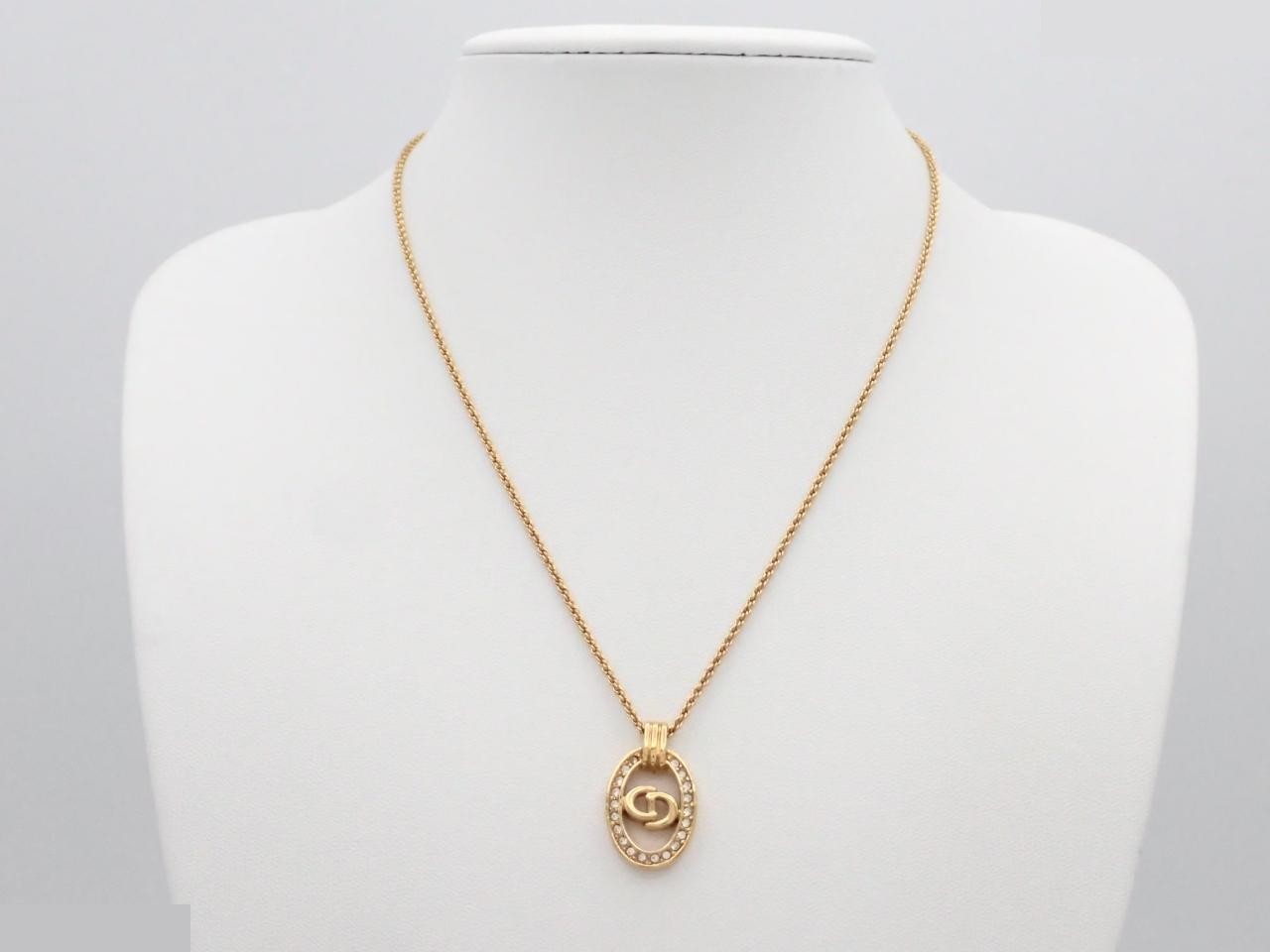 Other lines: Precious metal necklaces and pendants, chain approximately 42cm. — view 3
