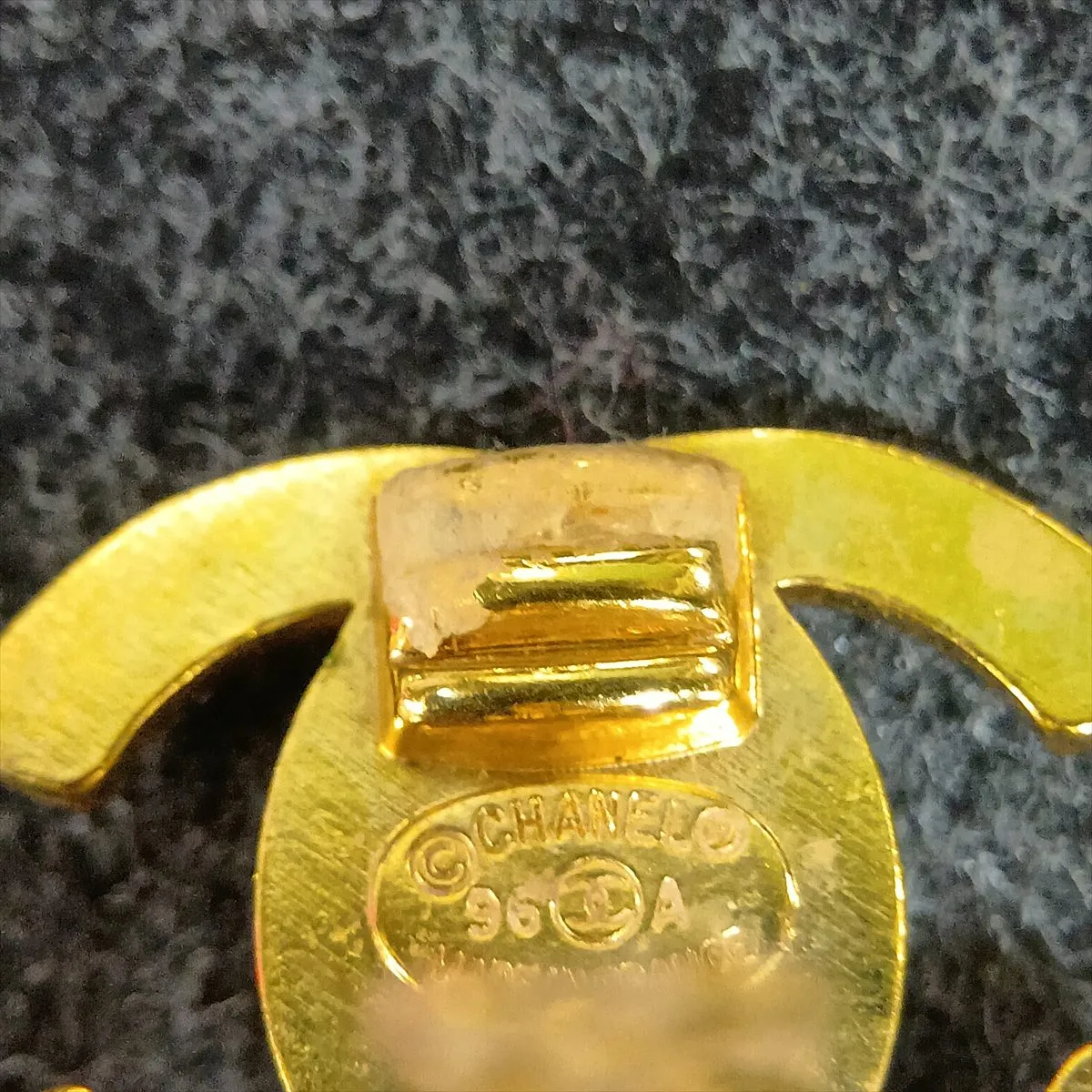 Coco Mark Turnlock 96A Earrings (Pair) GP x Rhinestone Gold. Shows signs of wear: — view 7