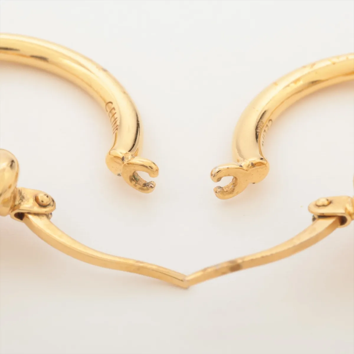 Knot SCA1233 Hoop Earrings, GP Gold. Shows — view 4