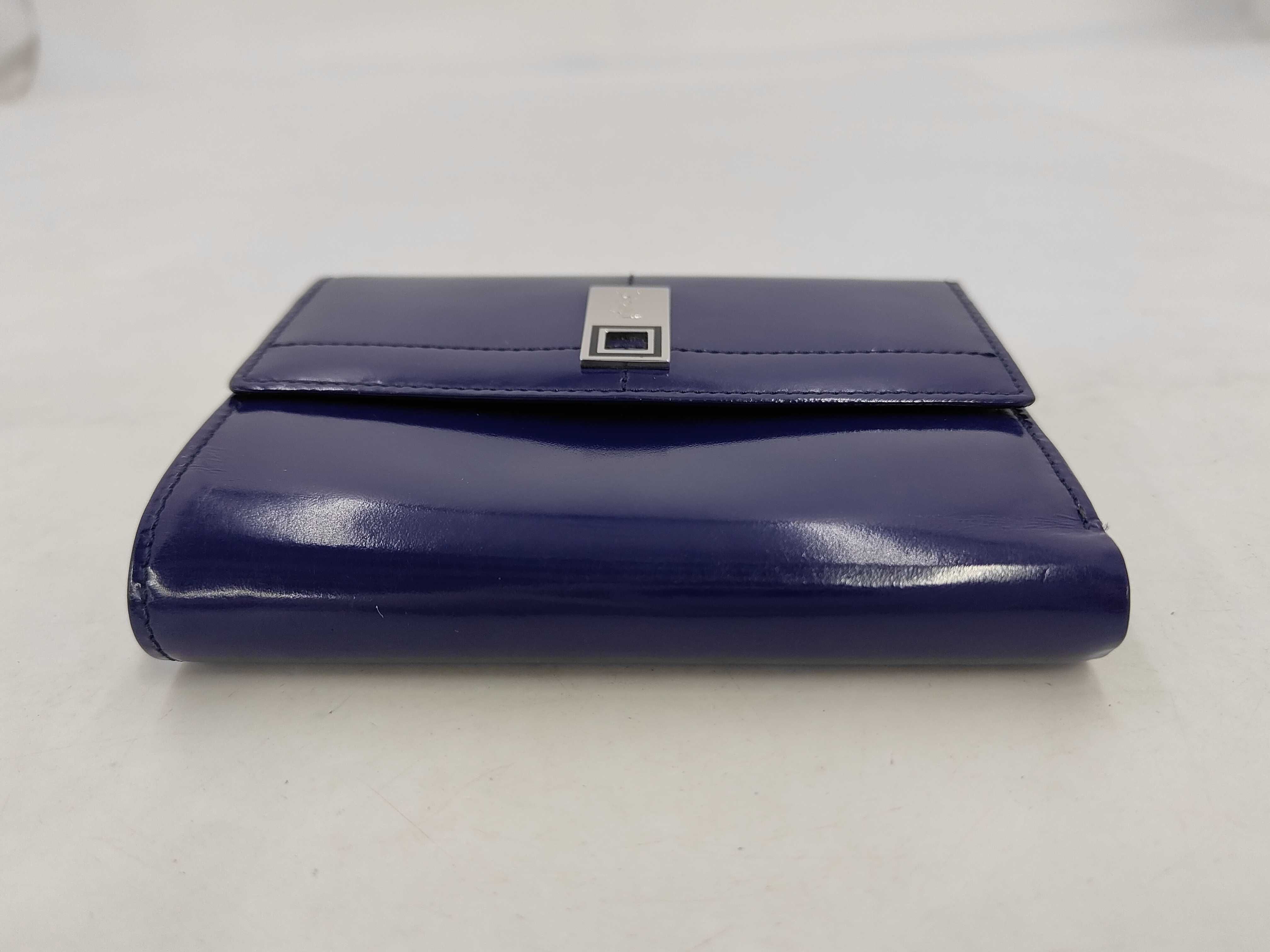 wallet — view 3