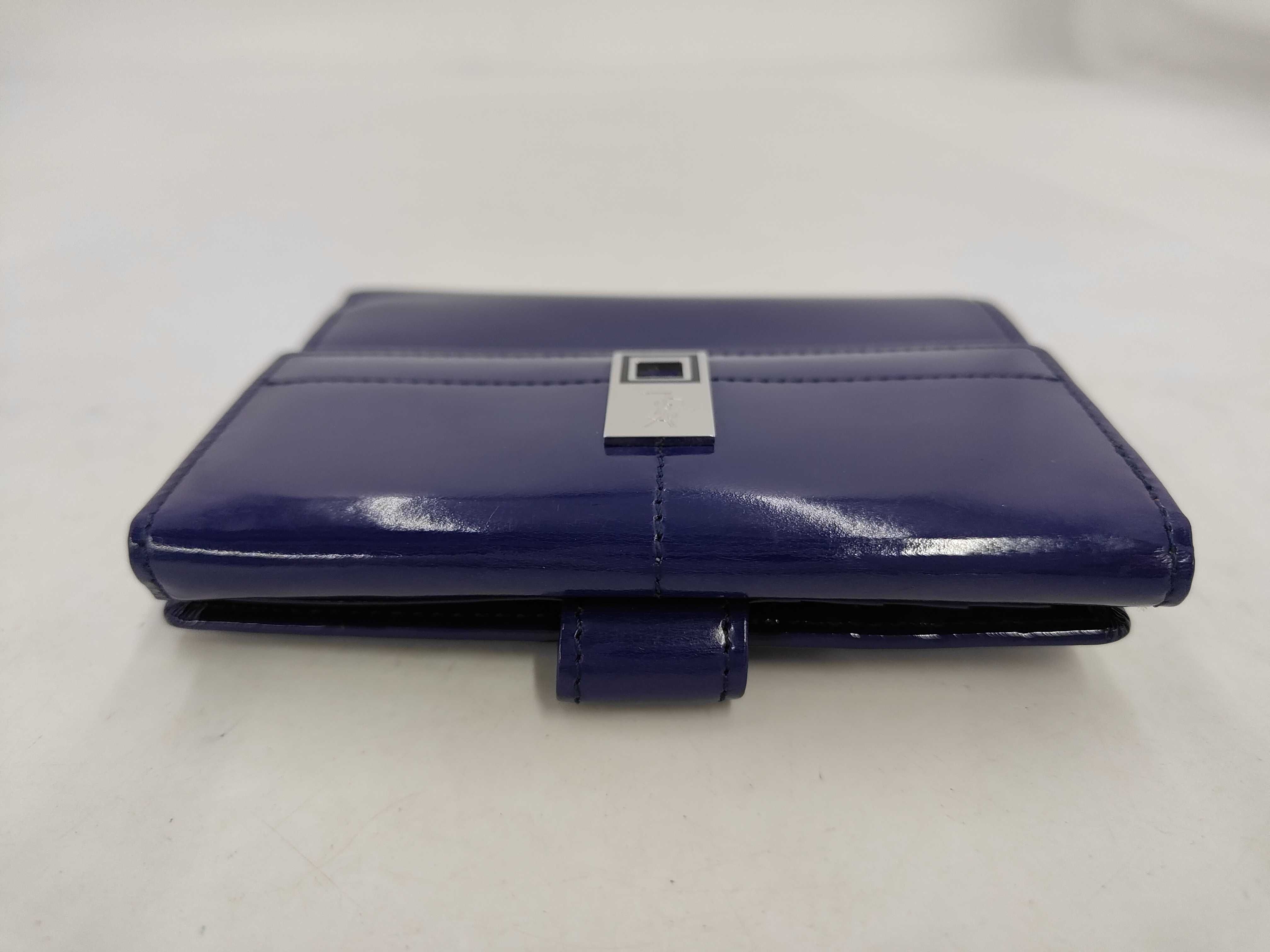 wallet — view 5