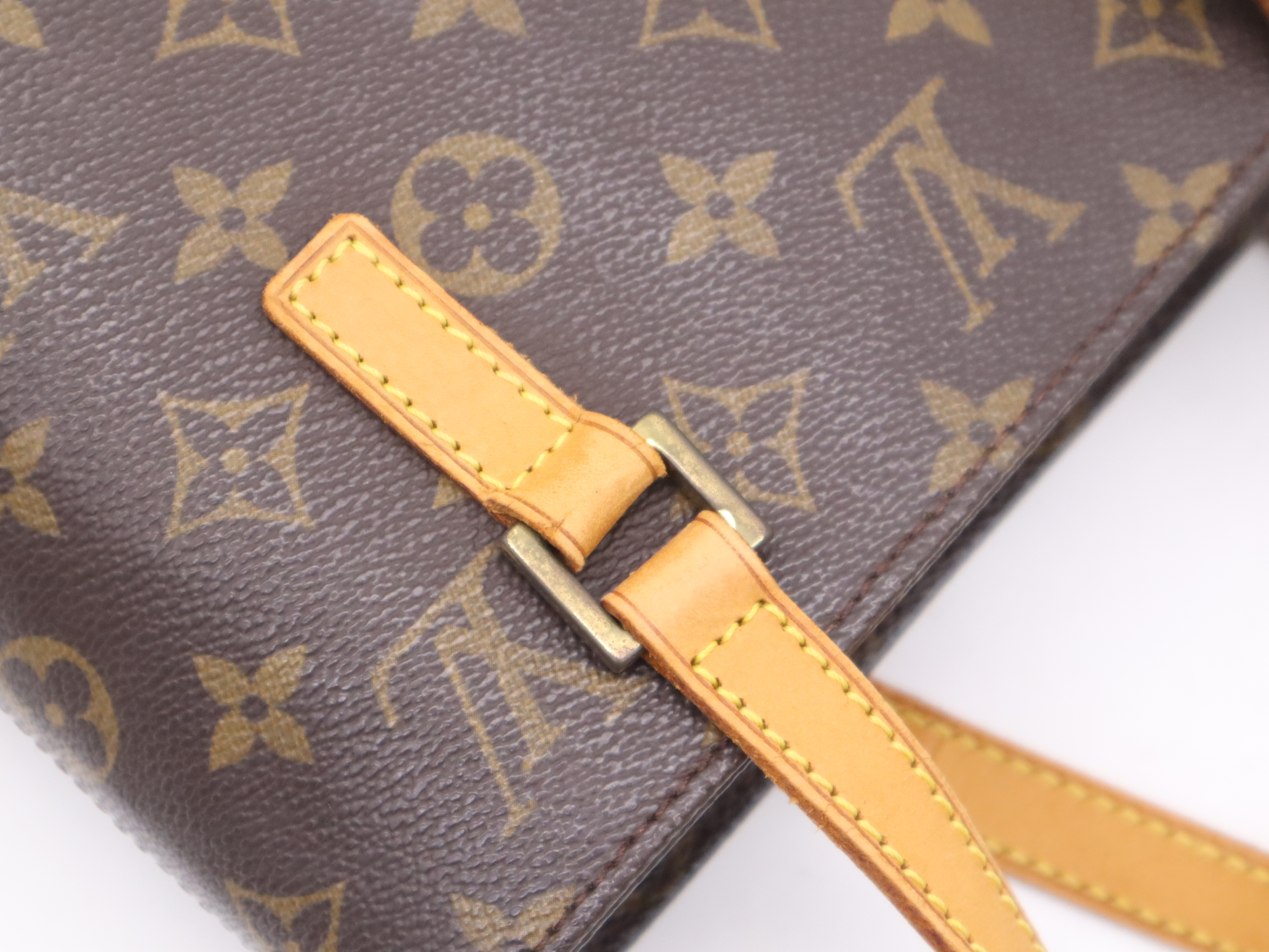 M51172 Monogram Vavin PM Tote Bag — view 7