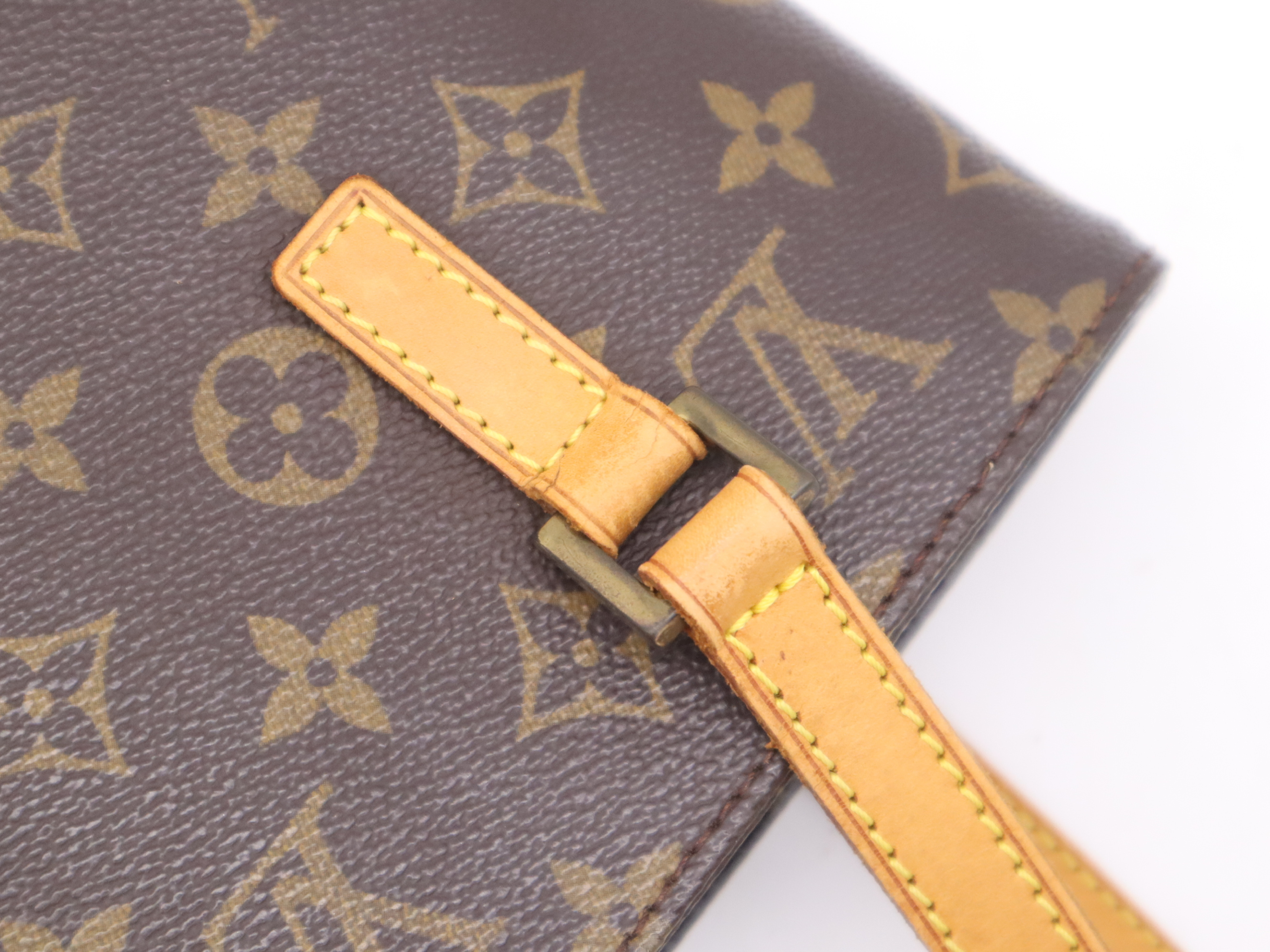 M51172 Monogram Vavin PM Tote Bag — view 8