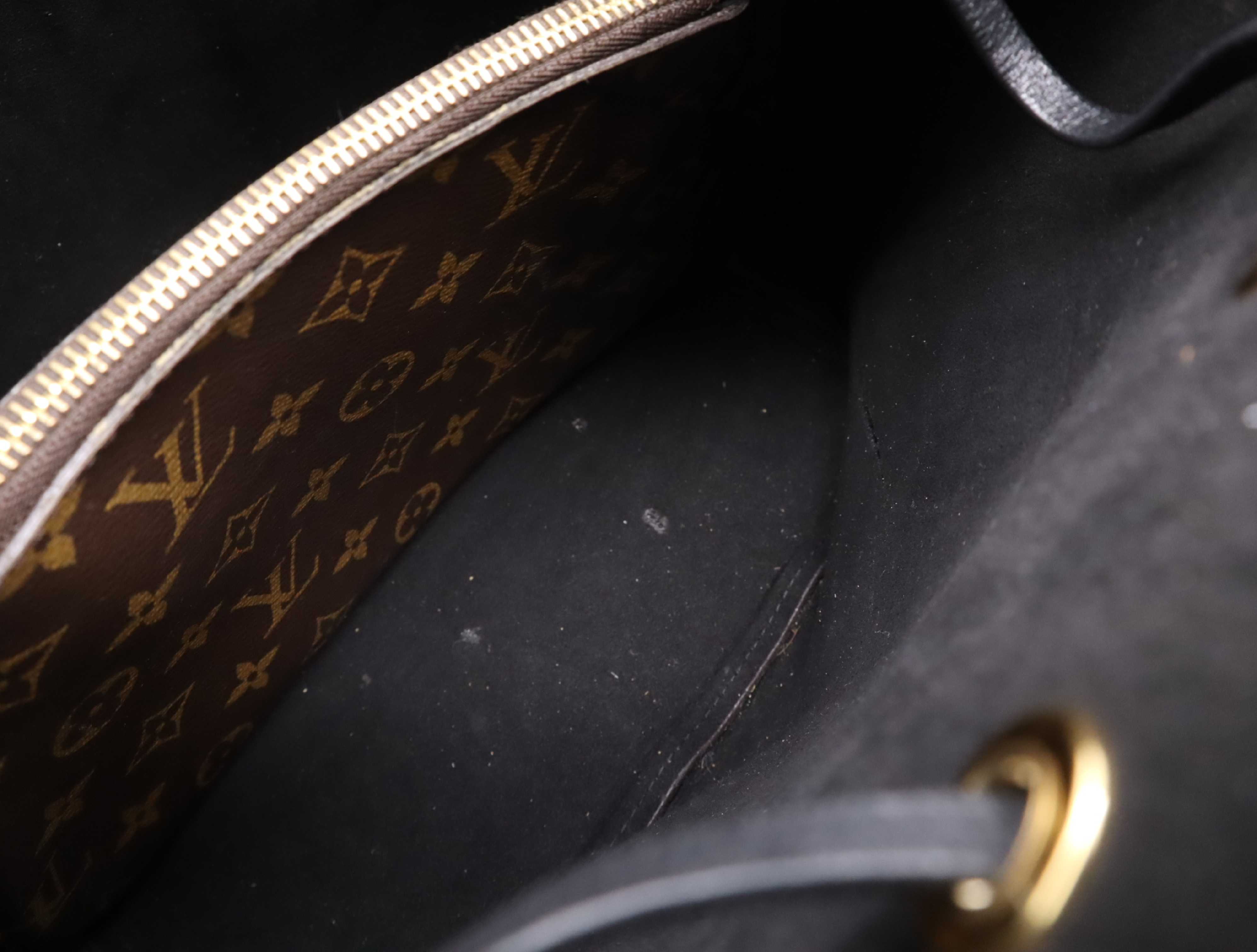 M44020 Monogram Neo Noe Noir Shoulder Bag with Shoulder Strap — view 15