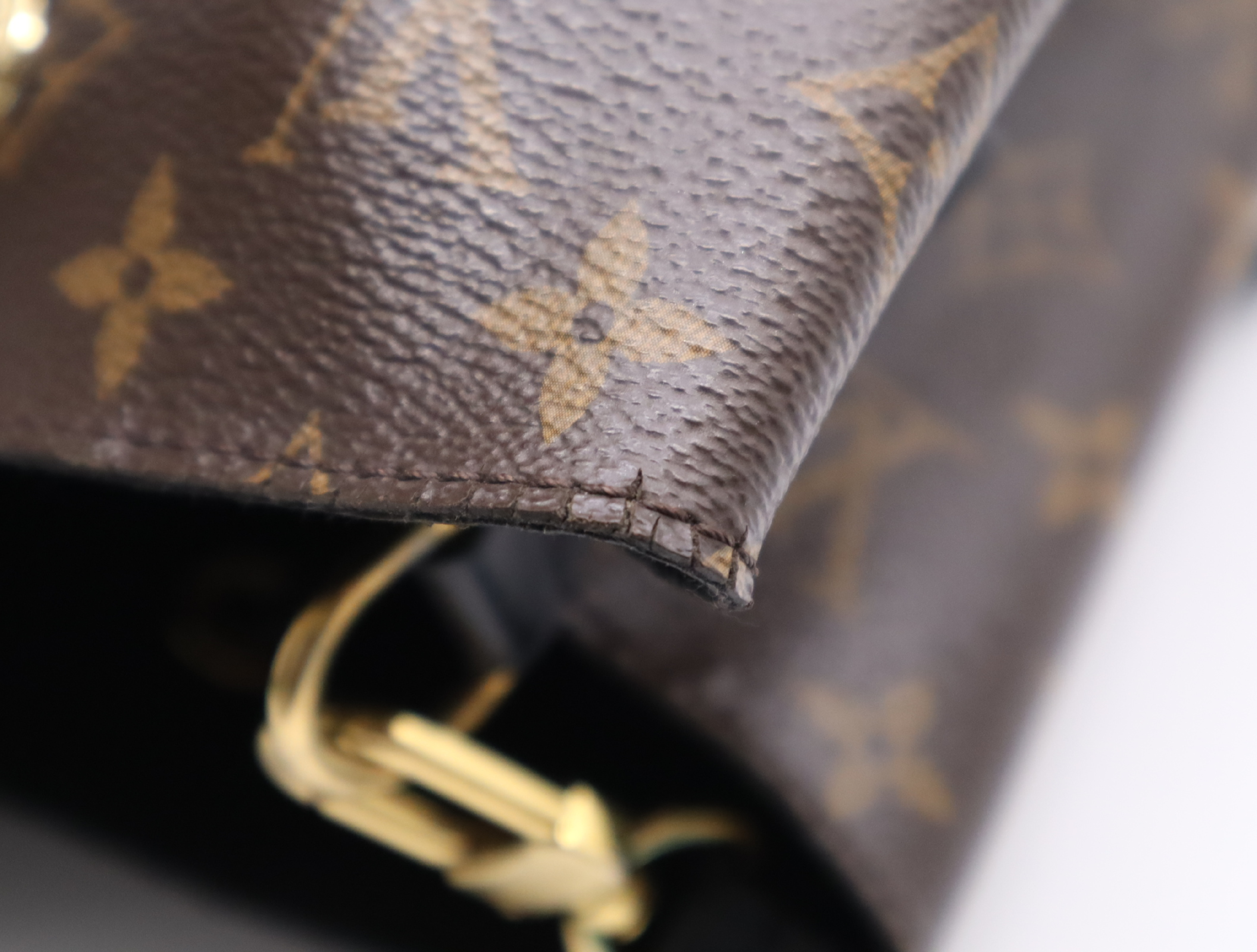 M44020 Monogram Neo Noe Noir Shoulder Bag with Shoulder Strap — view 9