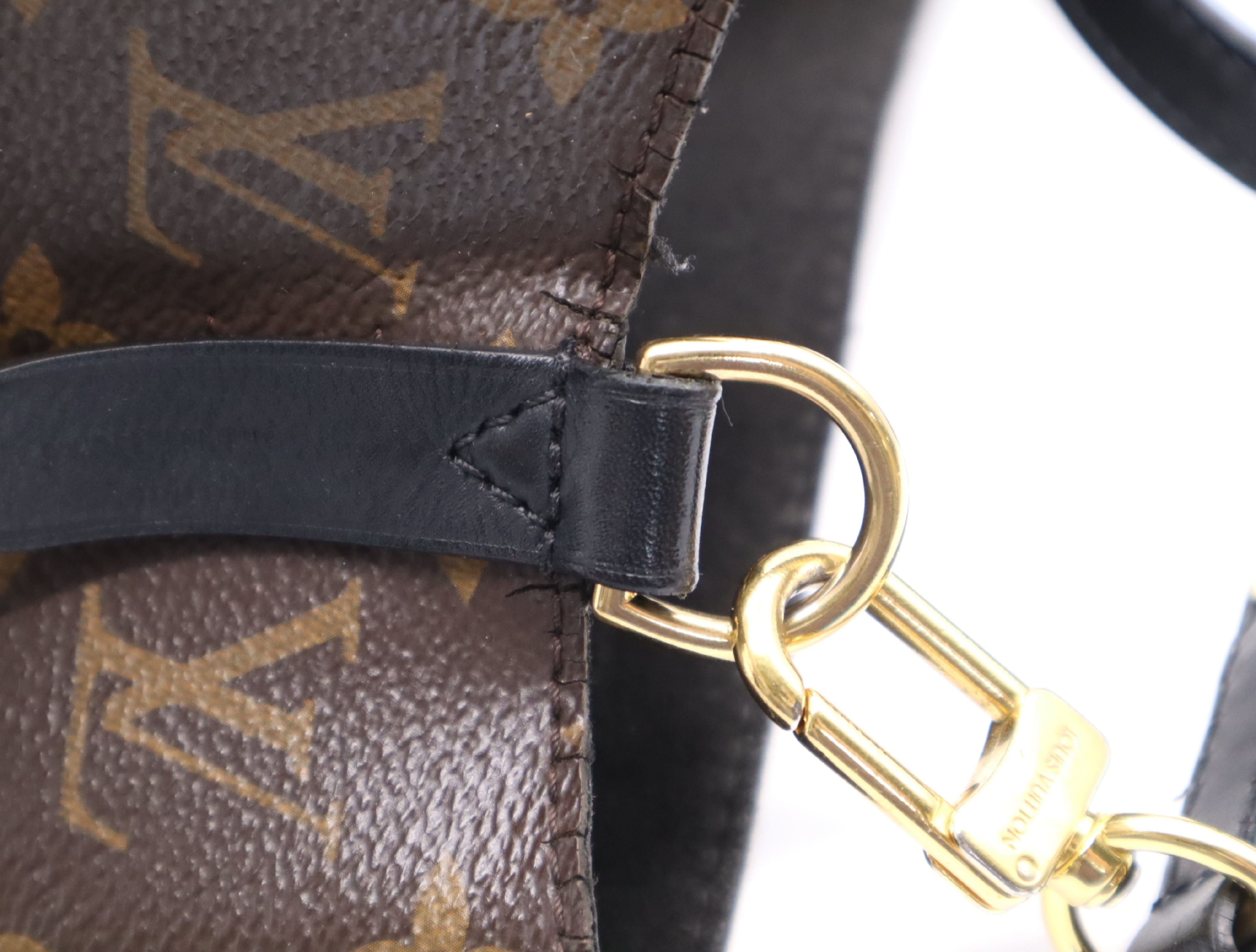 M44020 Monogram Neo Noe Noir Shoulder Bag with Shoulder Strap — view 10