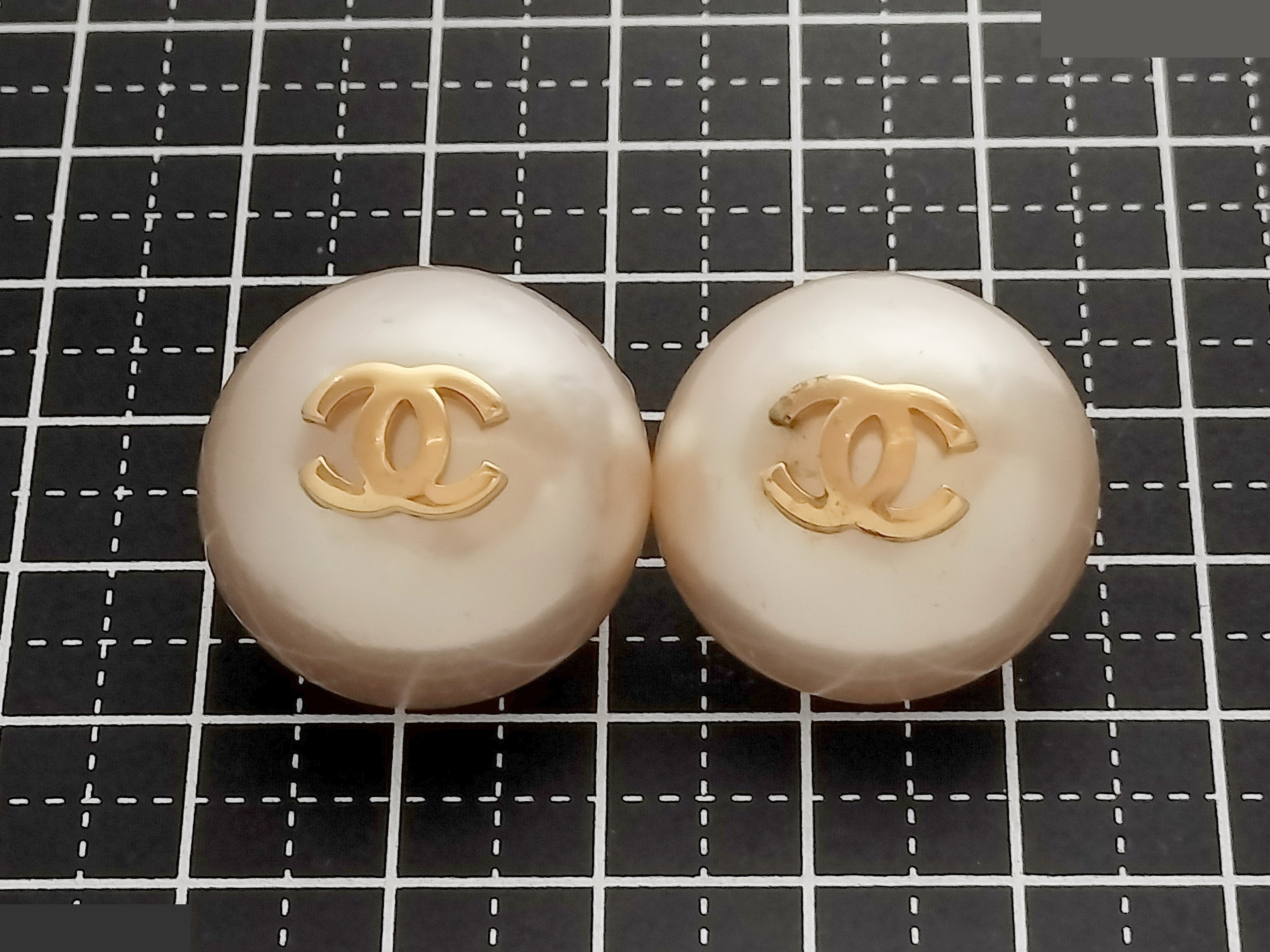 Coco F Pearl Earrings 23 — view 8
