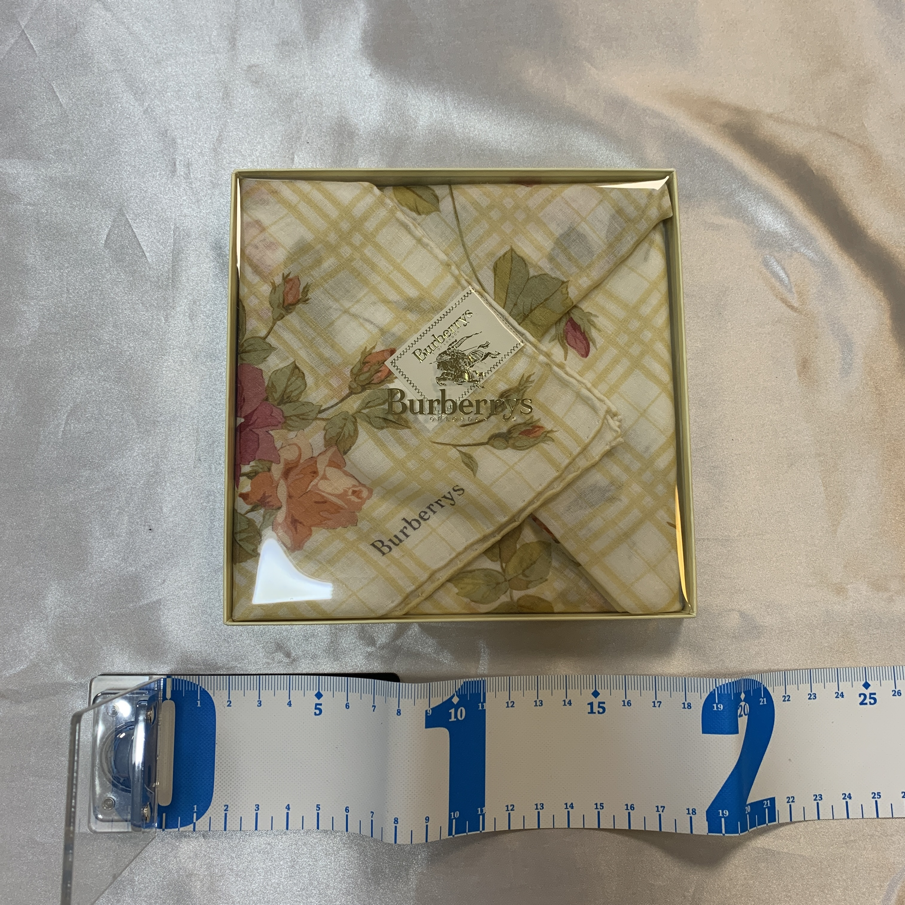Scarf Gift — view 2