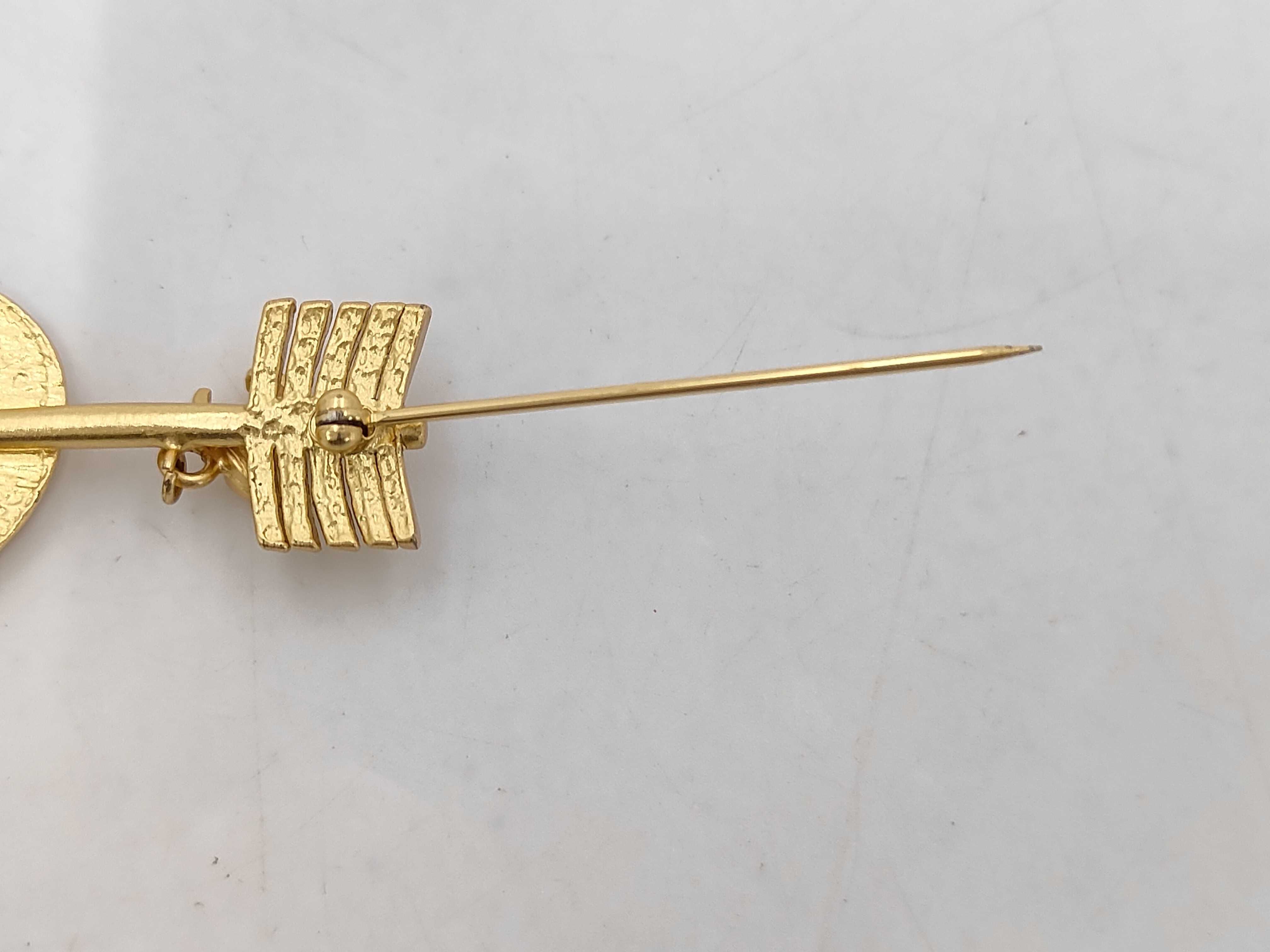 GP Brooch — view 3