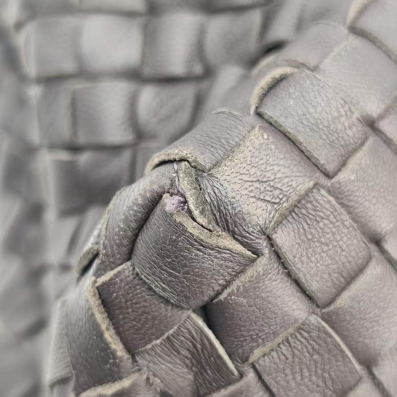 【*Shipped from: China*】BOTTEGA VENETA Lambskin Handbag — view 14
