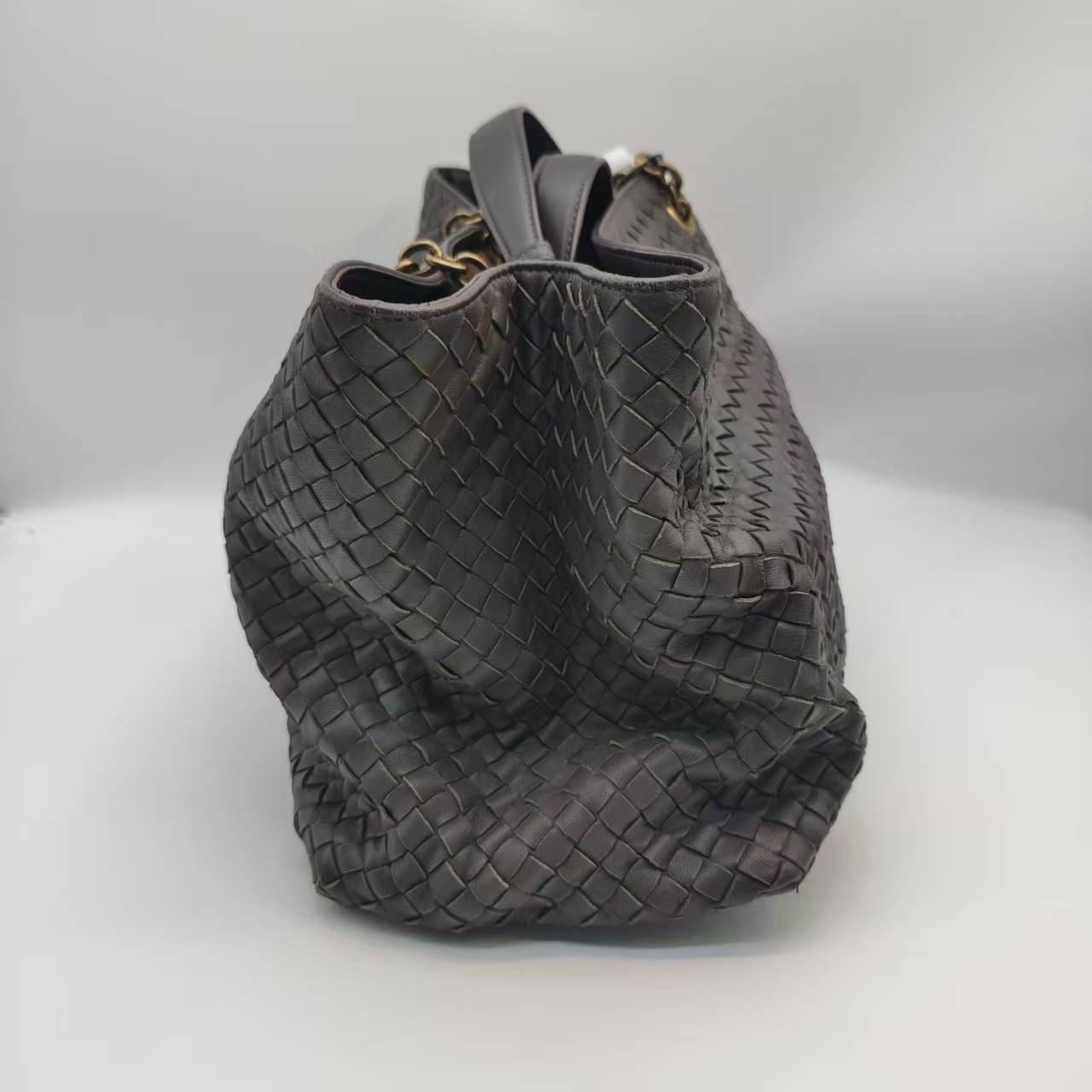 【*Shipped from: China*】BOTTEGA VENETA Lambskin Handbag — view 4