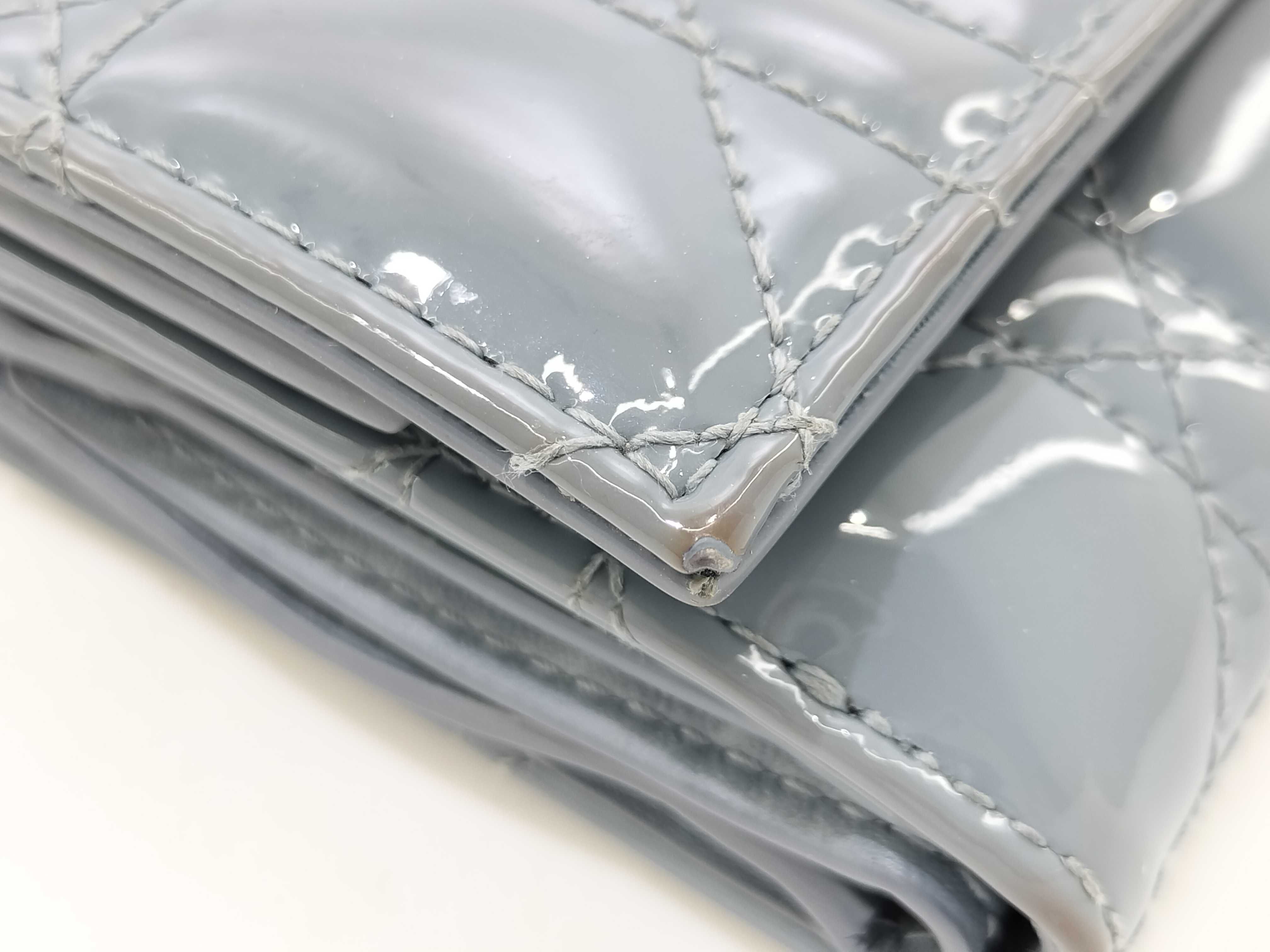 bifold wallet — view 15