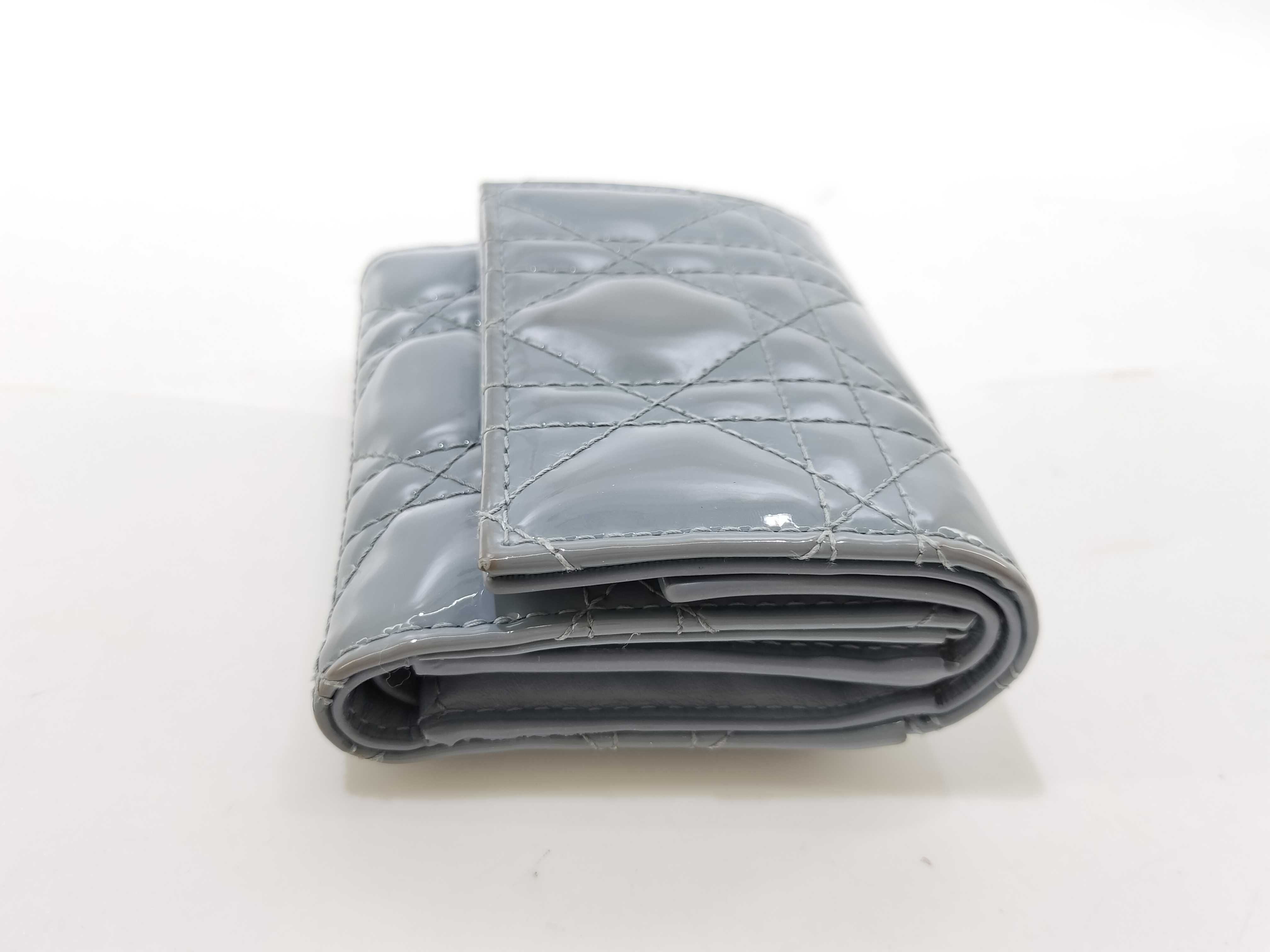 bifold wallet — view 3