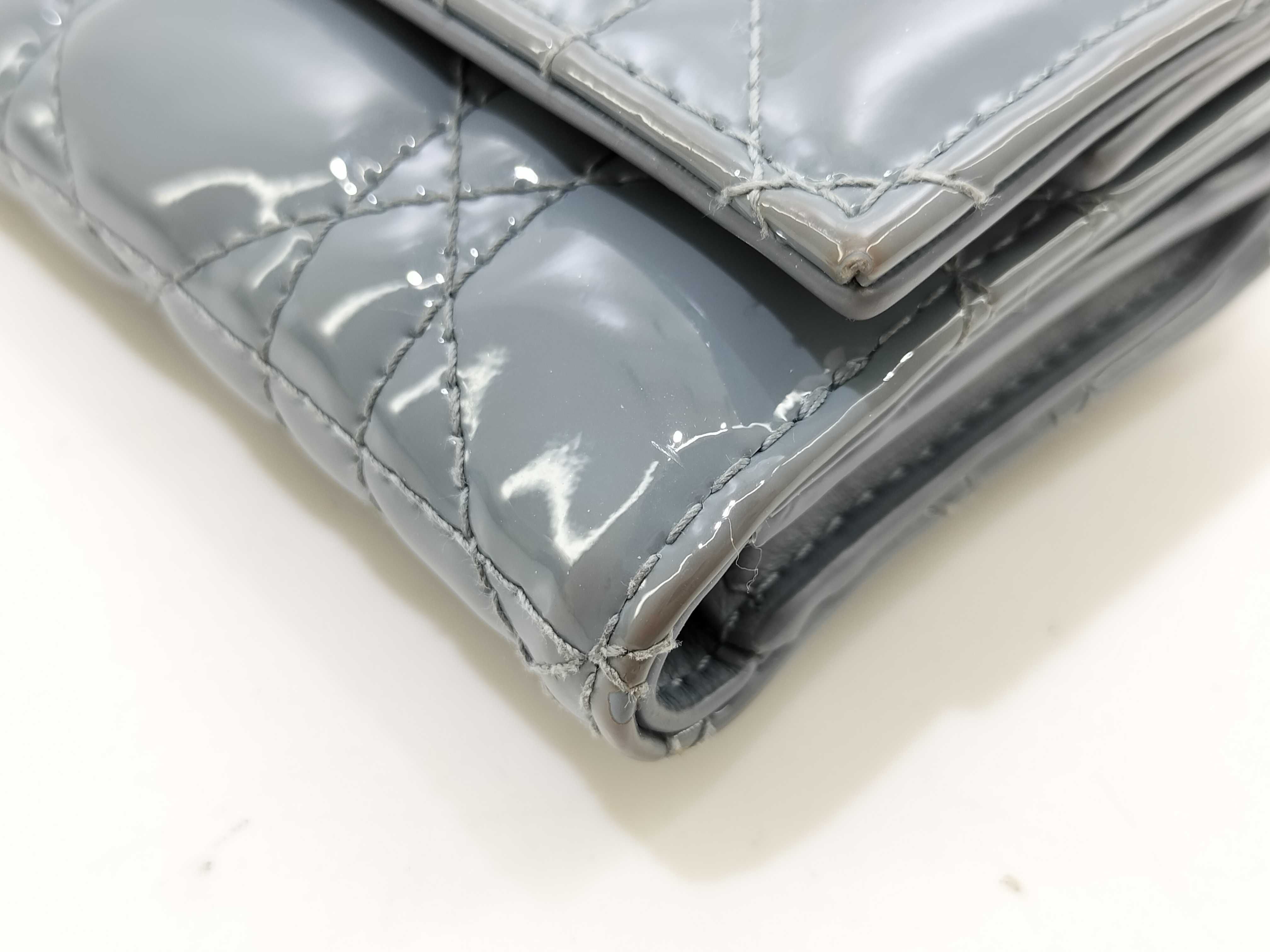 bifold wallet — view 4