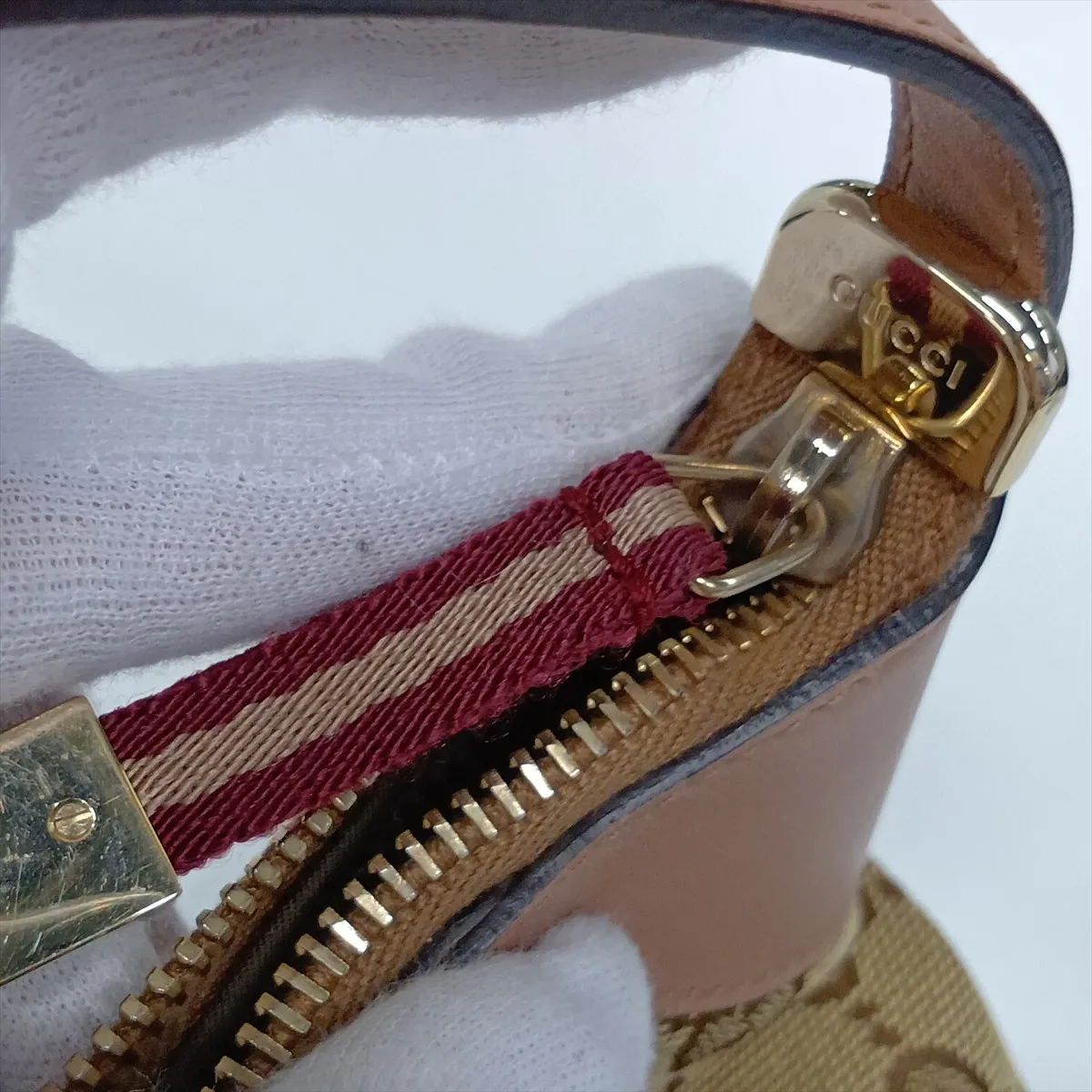 GG Canvas Shoulder Bag, Beige x Pink, 224093 — view 11