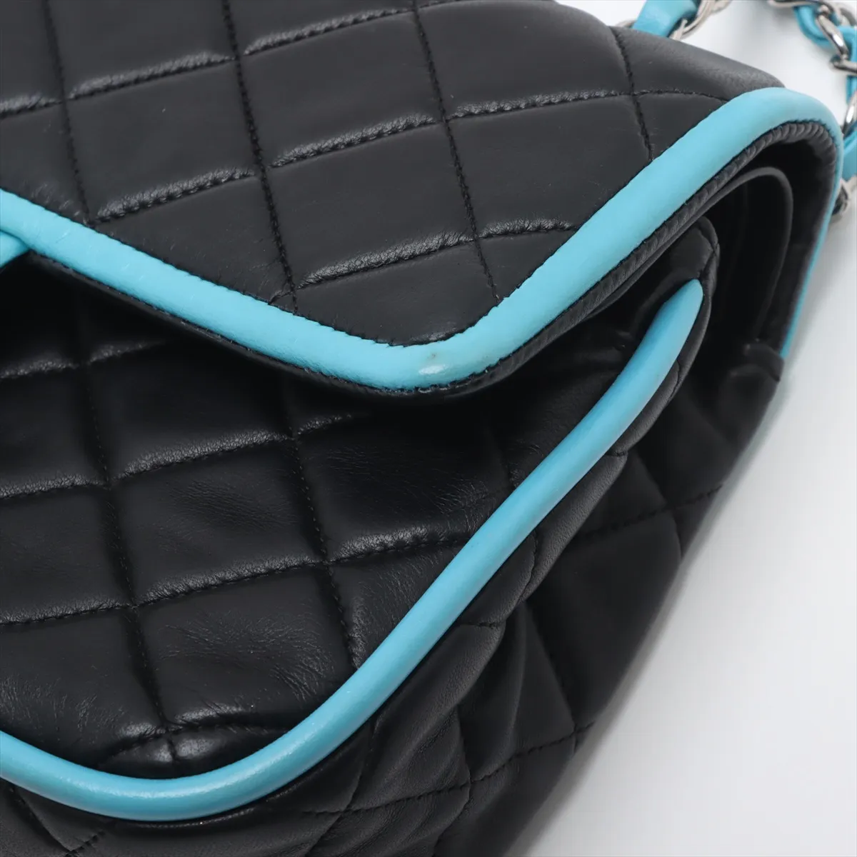 Matelasse Lambskin Double Flap Double Chain Bag Black x Blue Silver Hardware 11726909 No. 11 — view 13