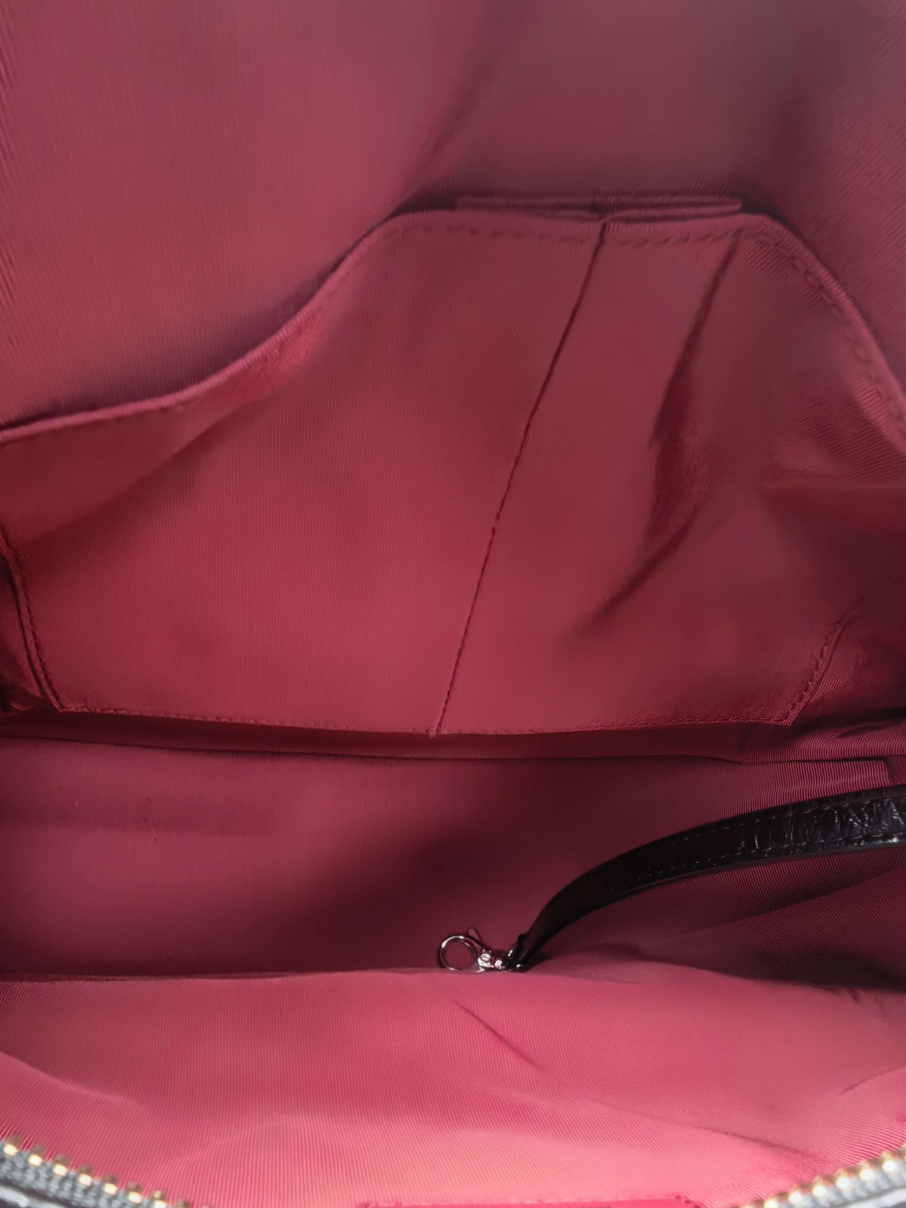 【*Shipped from: China*】CHANEL Gabrielle Leather Shoulder Bag 24068028 — view 9