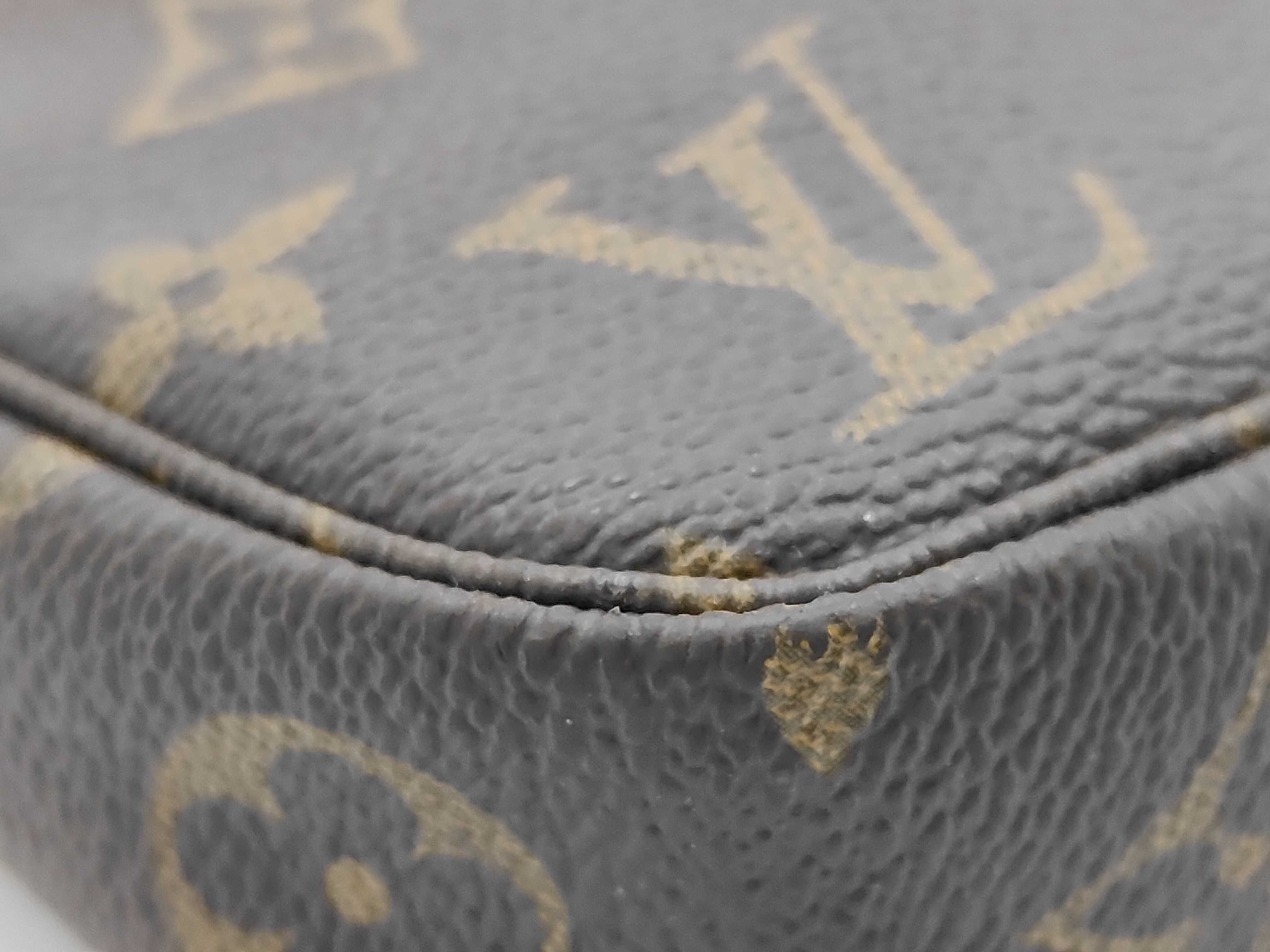 Monogram Louis Vuitton Monogram Accessoires VI0061 Handbag — view 6