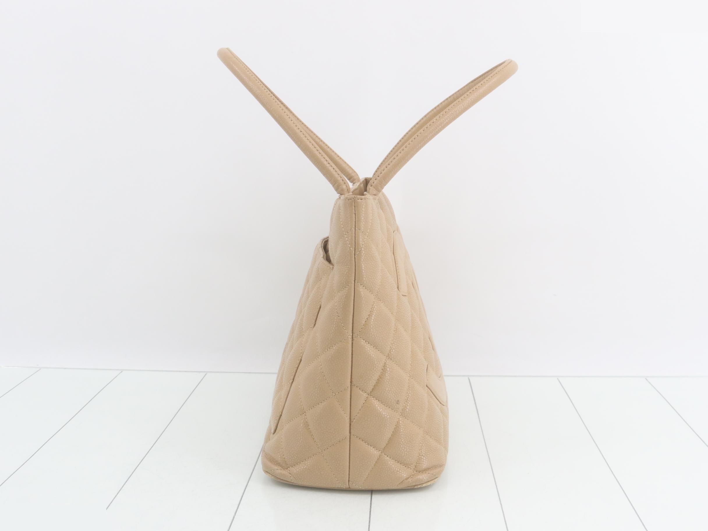 Caviar leather Coco Mark reissue tote bag, beige. — view 4