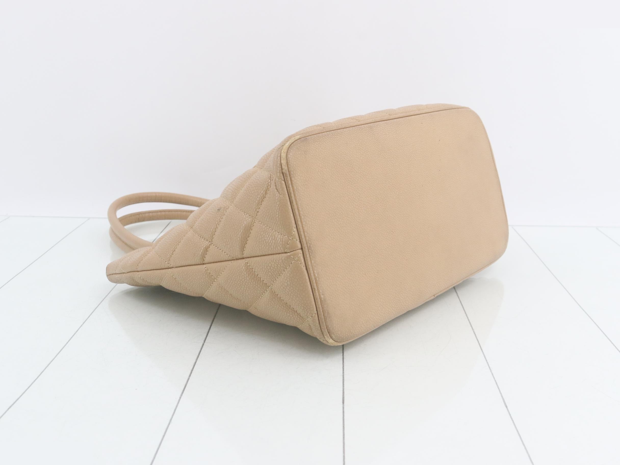 Caviar leather Coco Mark reissue tote bag, beige. — view 5