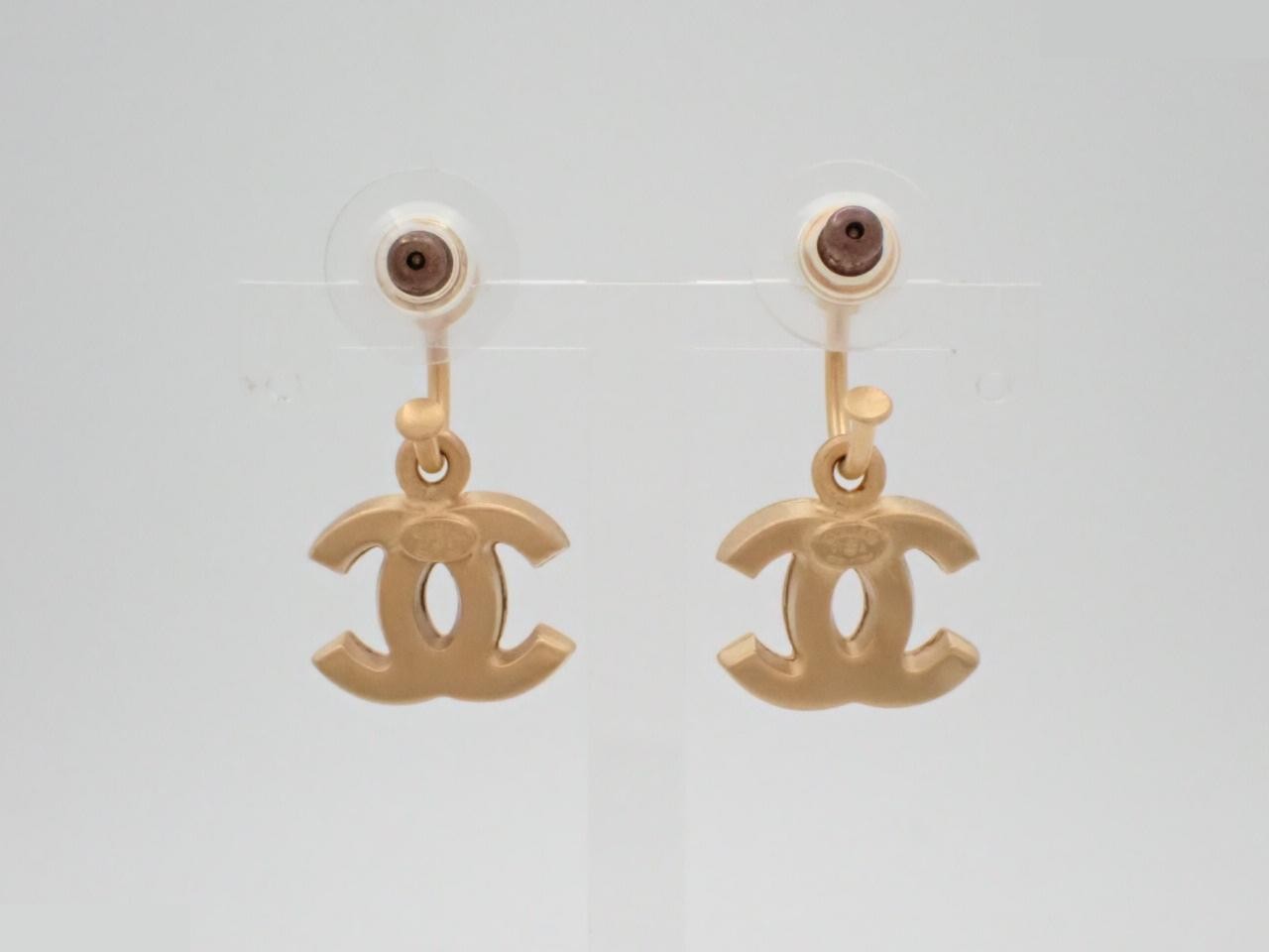 Coco Mark Earrings 01A — view 2