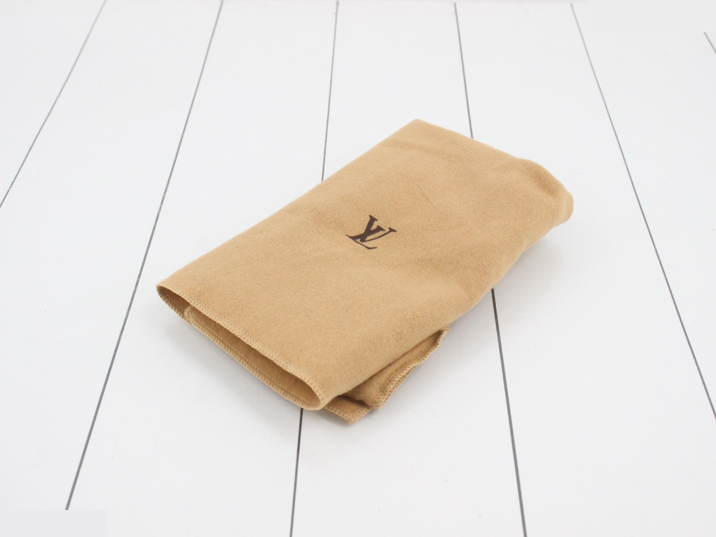 Pochette Felice, Fuchsia, with dust bag, RFID checked. — view 5