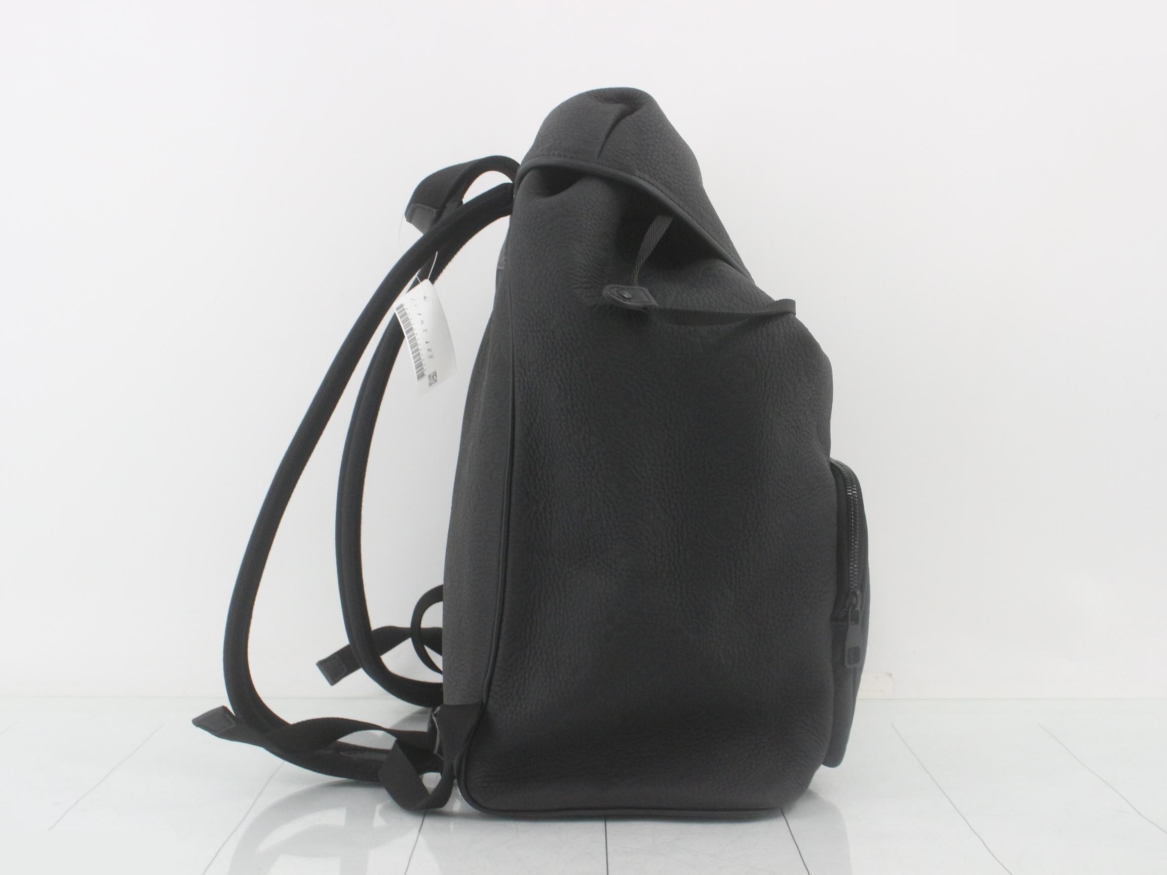 Montsouris Backpack, Embossed, Noir, Empreinte, RFID — view 4