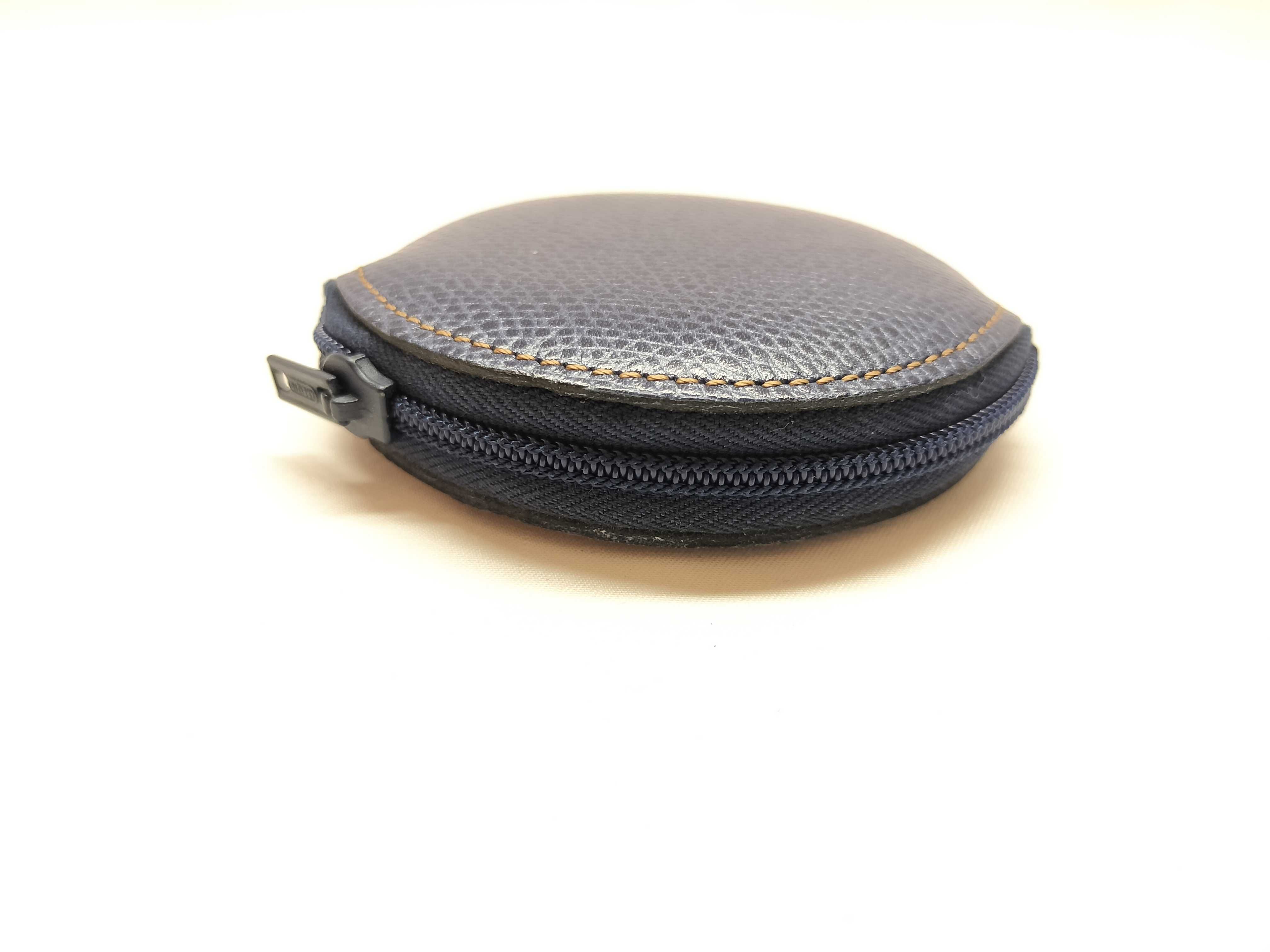 coin case — view 6