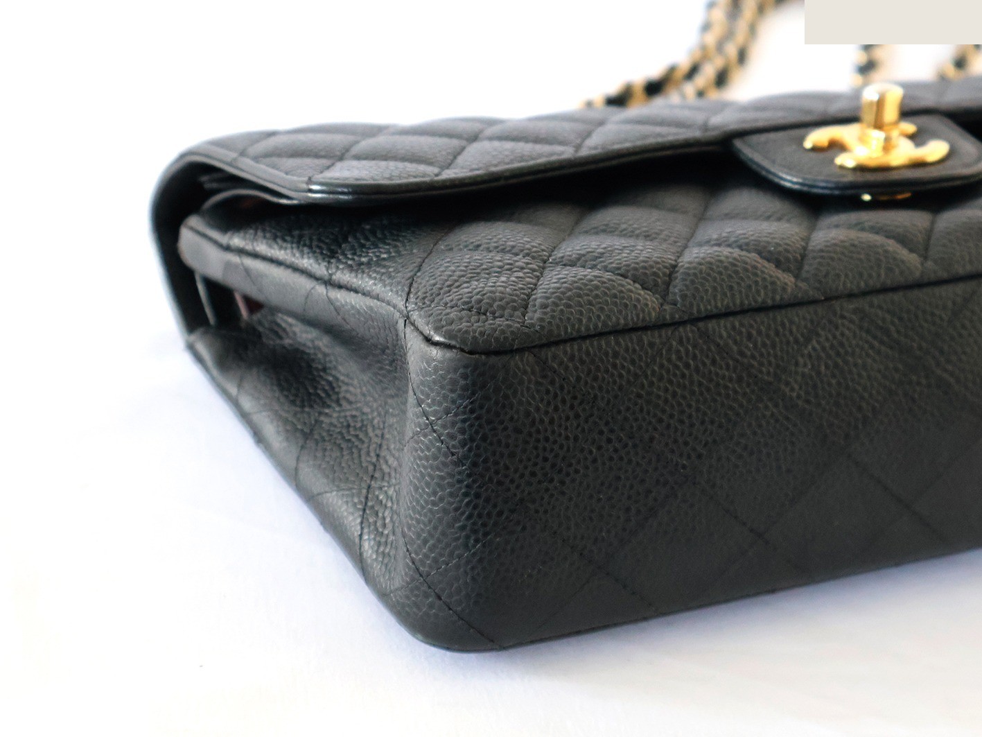 Caviar leather Matelassé 25 Double flap Double chain shoulder bag, black — view 3