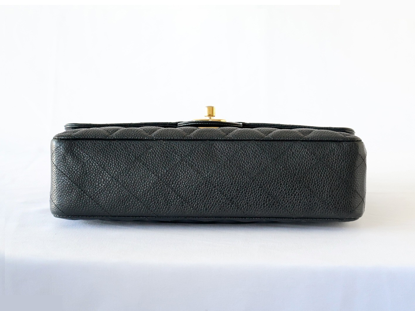 Caviar leather Matelassé 25 Double flap Double chain shoulder bag, black — view 5