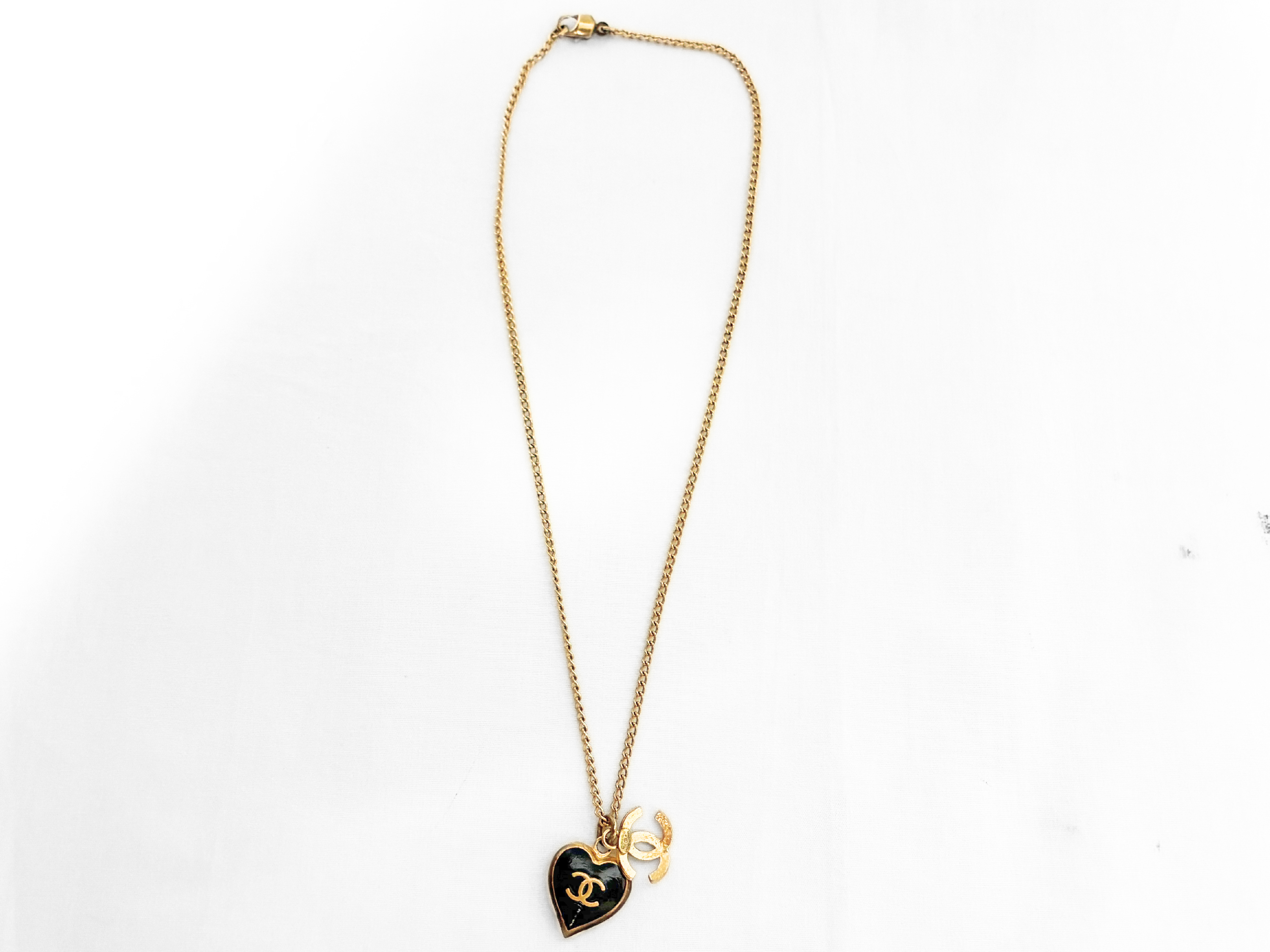 02P Heart Necklace Coco Mark Gold Necklace — view 2