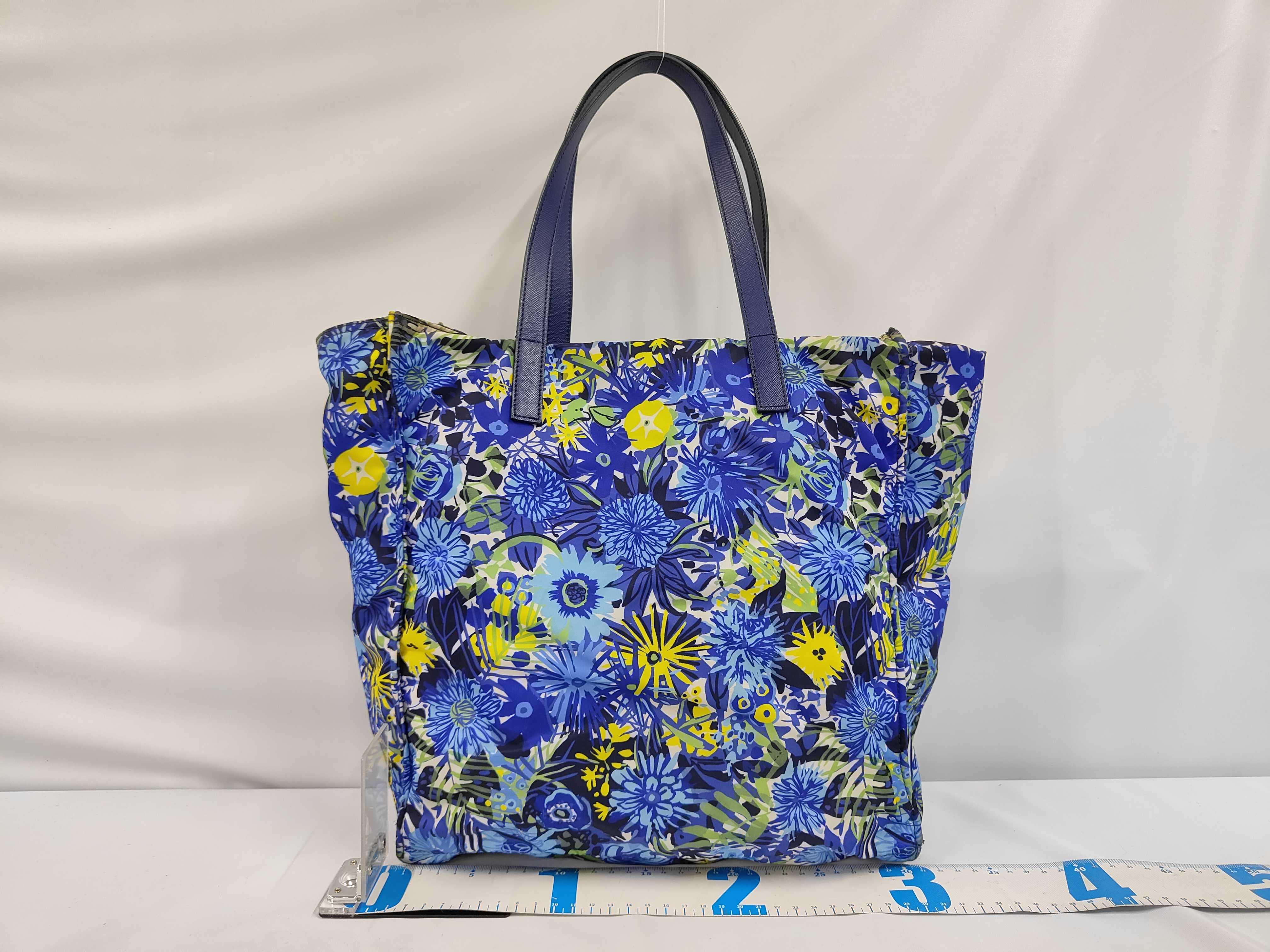 Tessuto x Saffiano Leather Tote Bag, Blue — view 2
