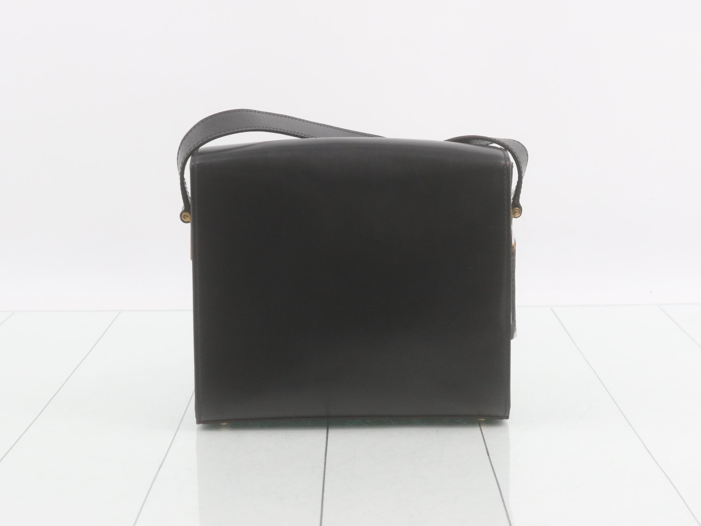 Gancini Box Bag, Calfskin, Black, 20 x 18 x 6 cm — view 2