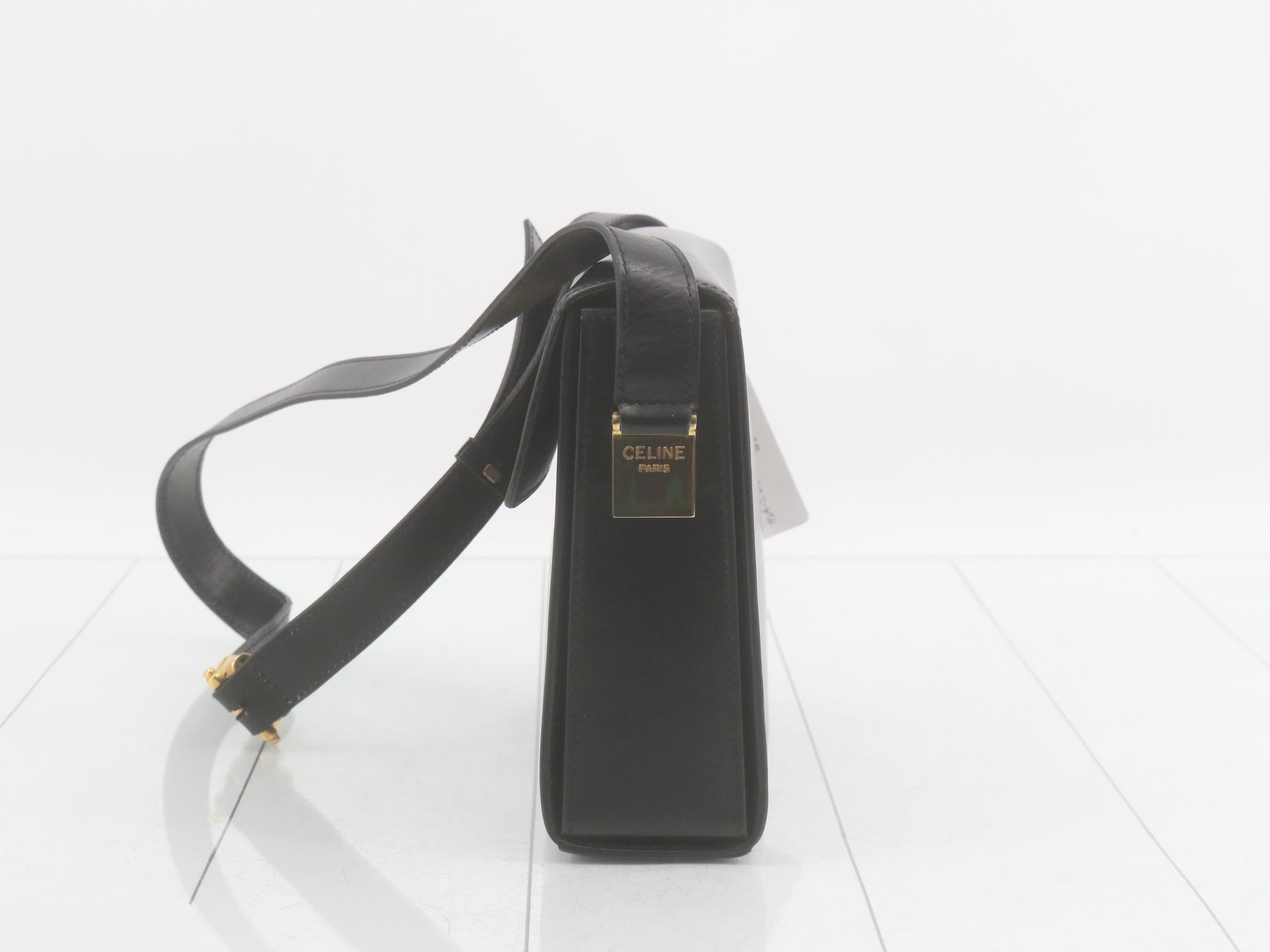 Gancini Box Bag, Calfskin, Black, 20 x 18 x 6 cm — view 3