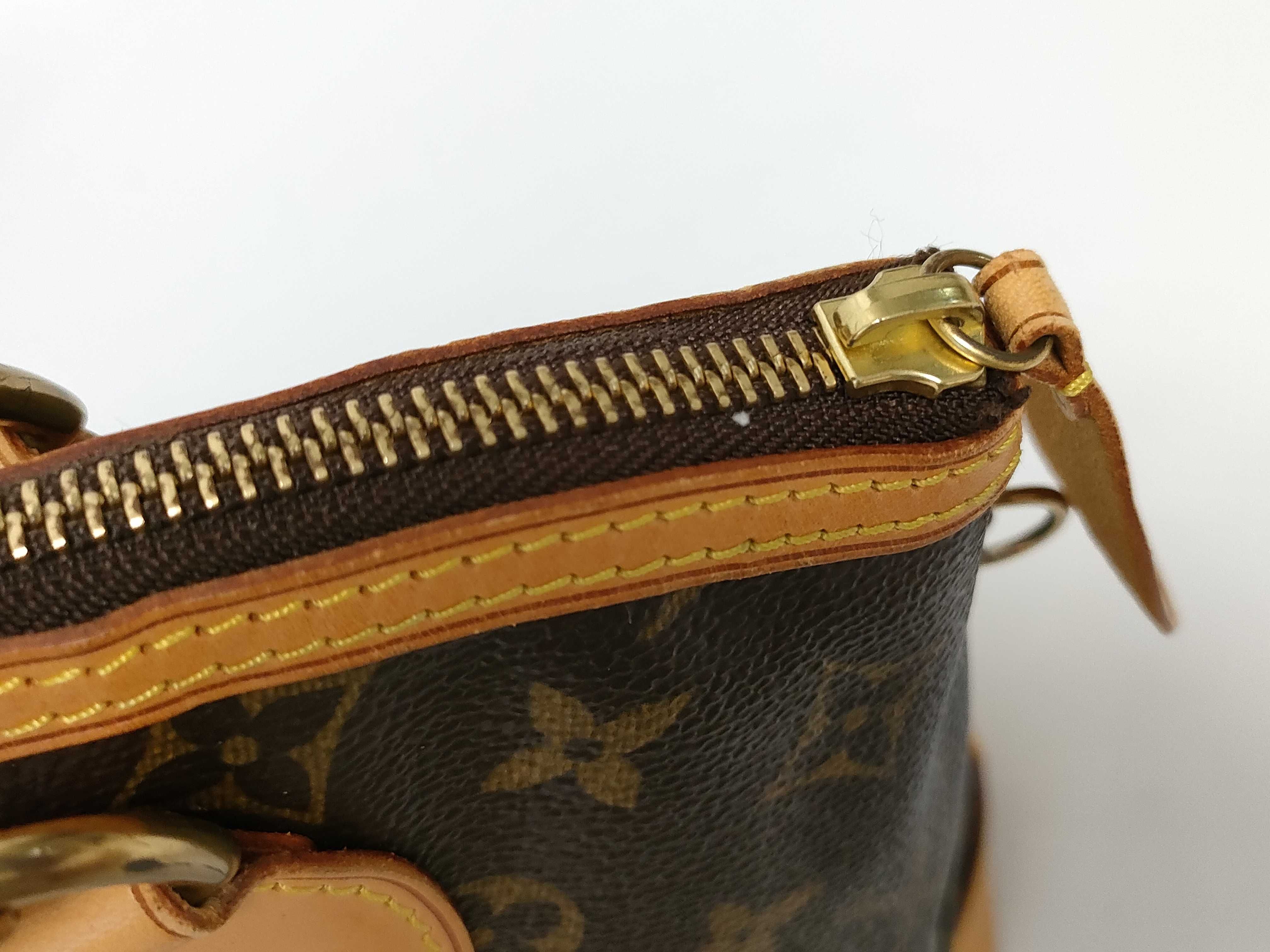 Lockit Chain Monogram Tote Bag Handbag with Pouch M40989 — view 3
