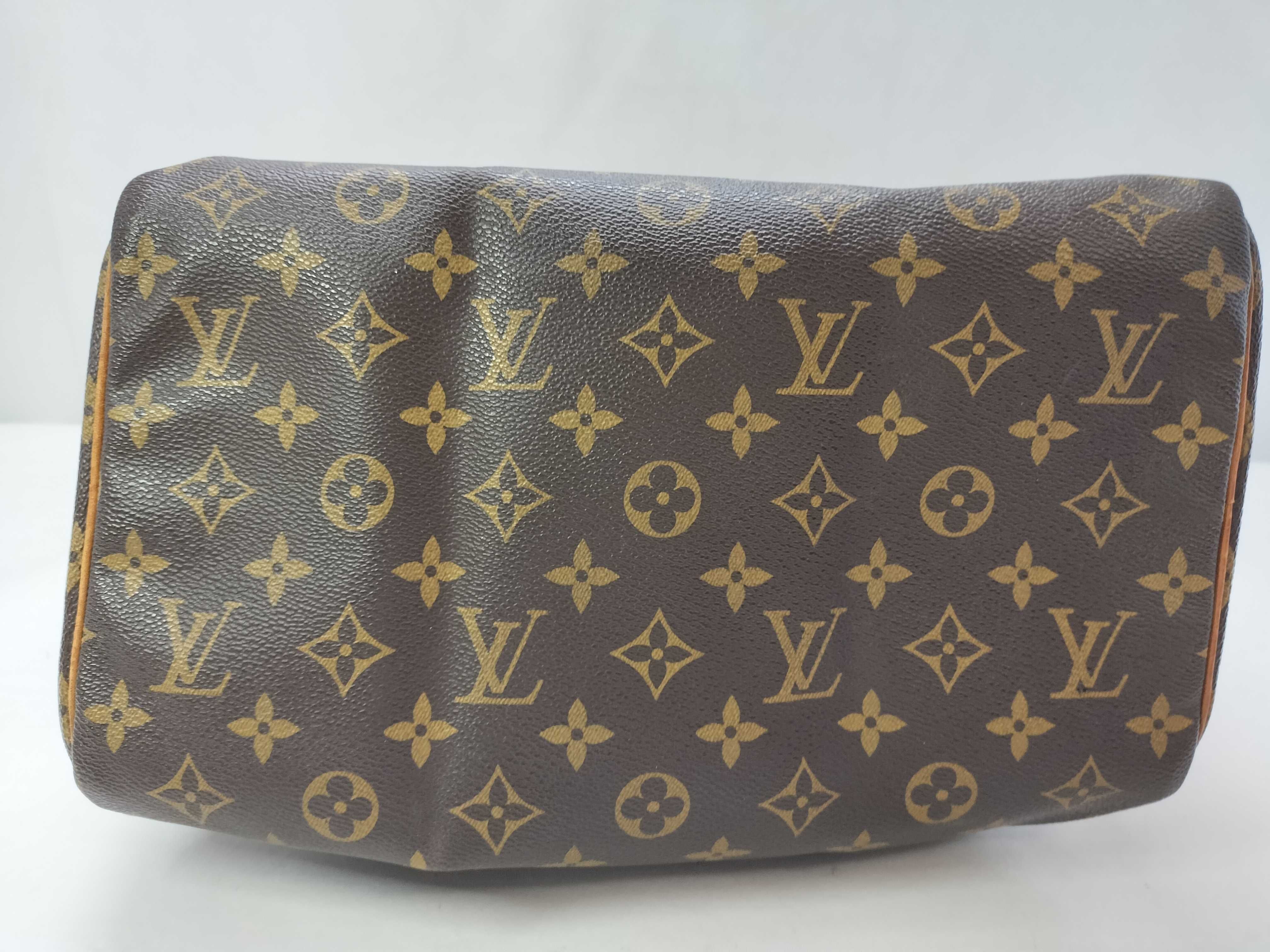 Monogram Louis Vuitton Speedy 30 Handbag — view 15