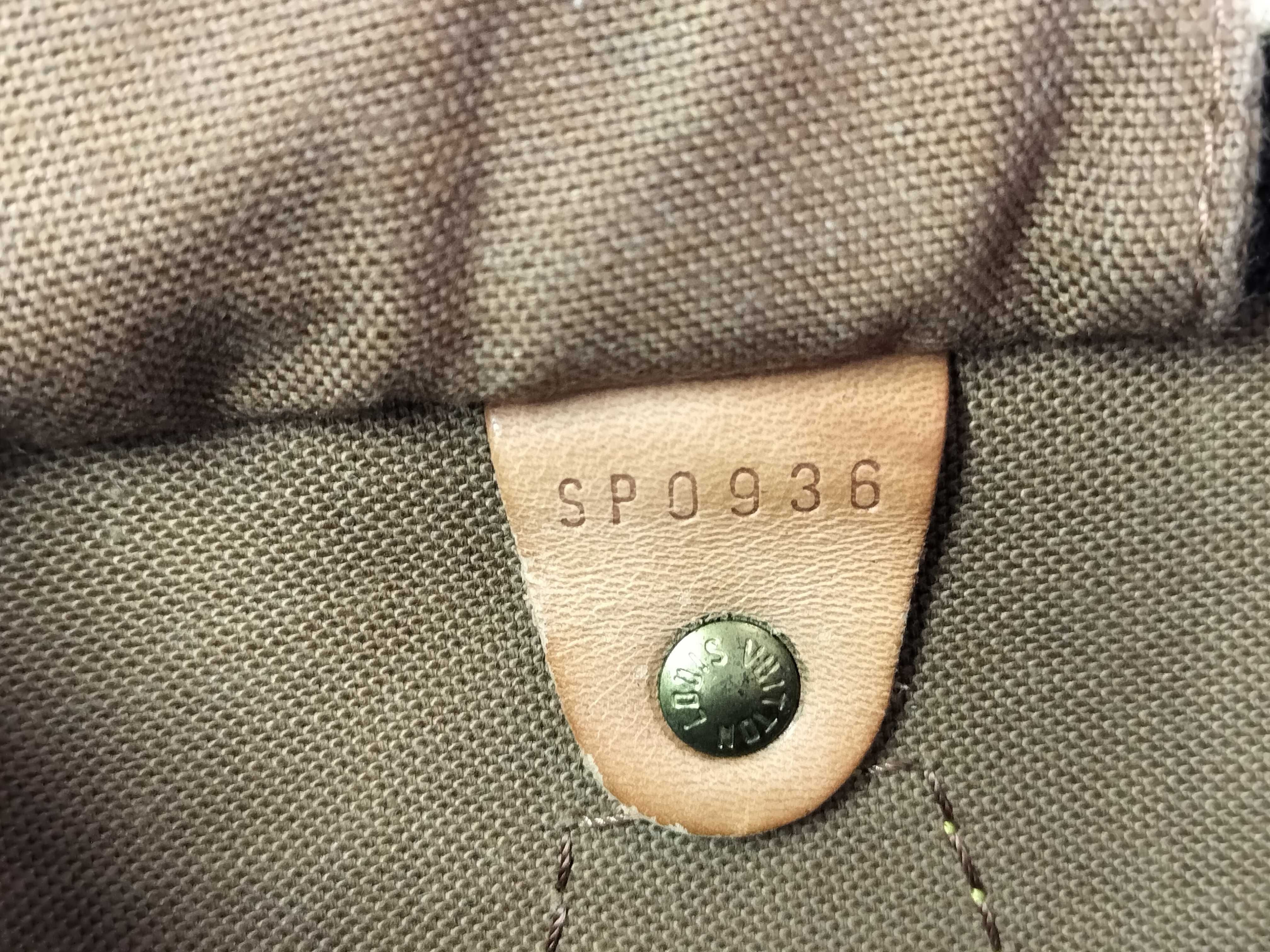 Monogram Louis Vuitton Speedy 30 Handbag — view 10