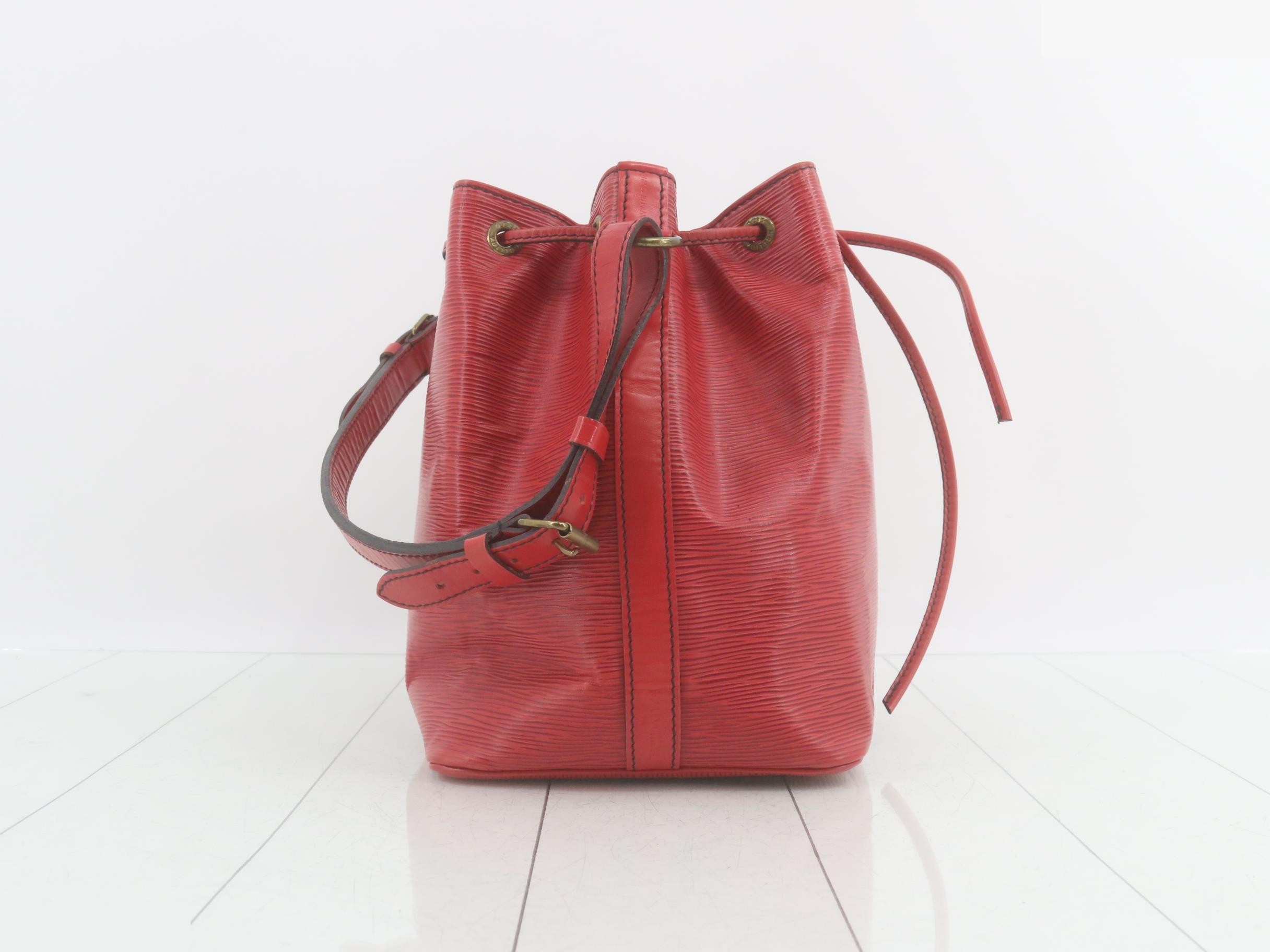 Epi Petit Noé Castilian Red Shoulder Bag — view 4
