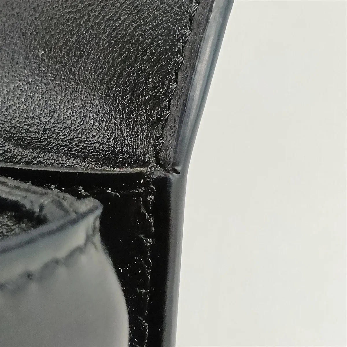 Triomphe Teen Leather Shoulder Bag, Black — view 14
