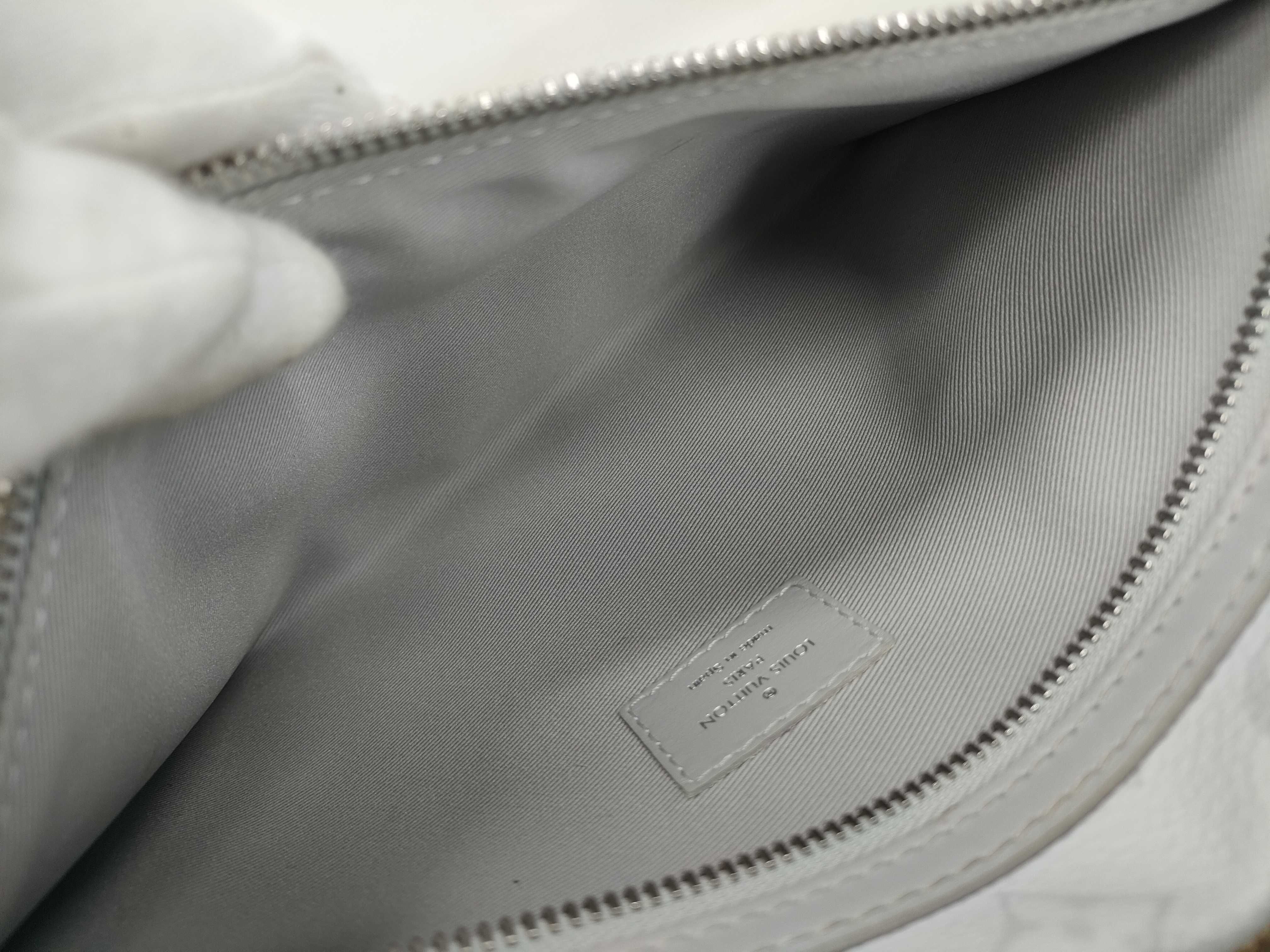 Monogram Flat Messenger M44640 Shoulder Bag (RFID detected, includes dust bag) — view 9