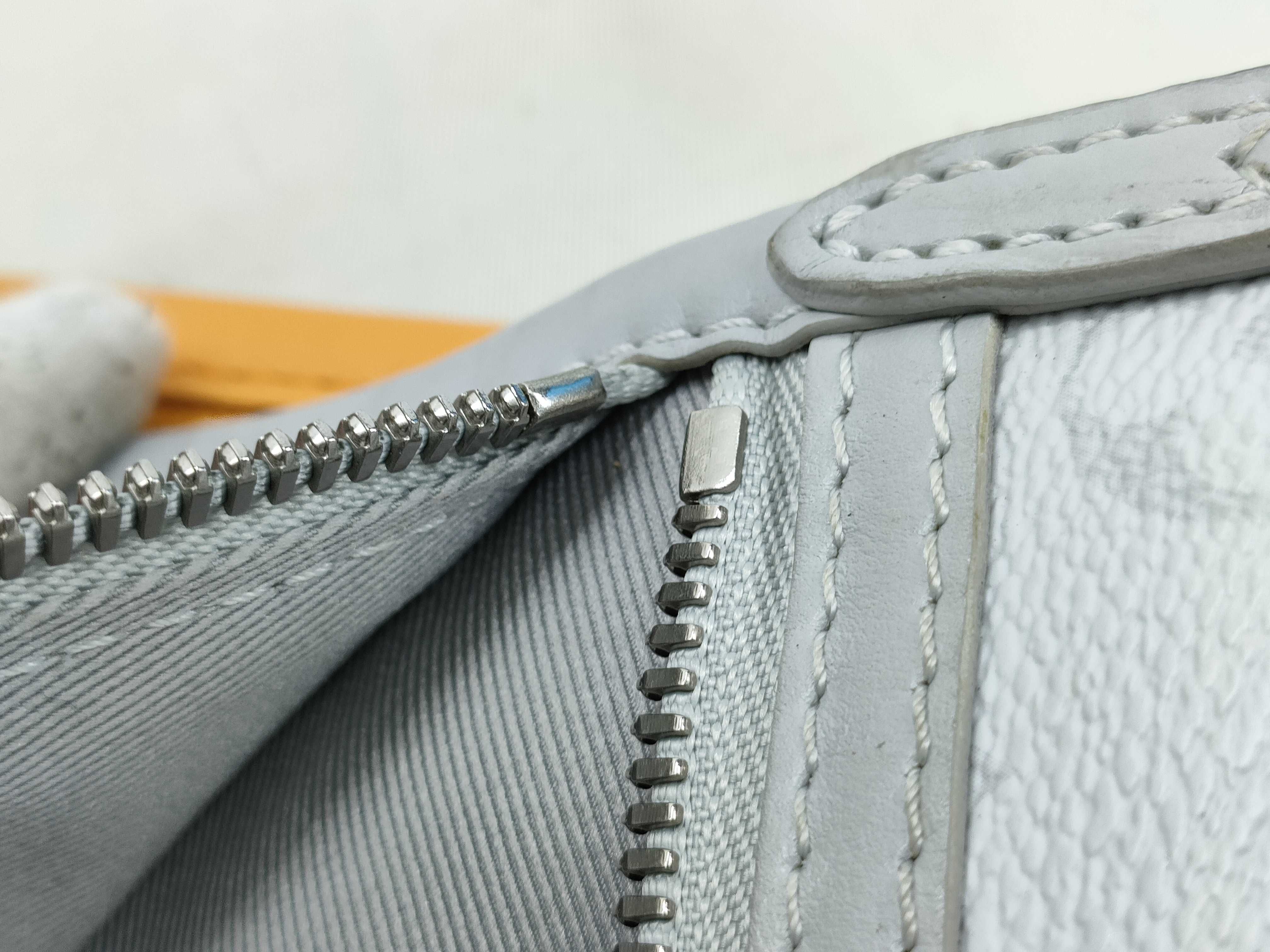 Monogram Flat Messenger M44640 Shoulder Bag (RFID detected, includes dust bag) — view 10