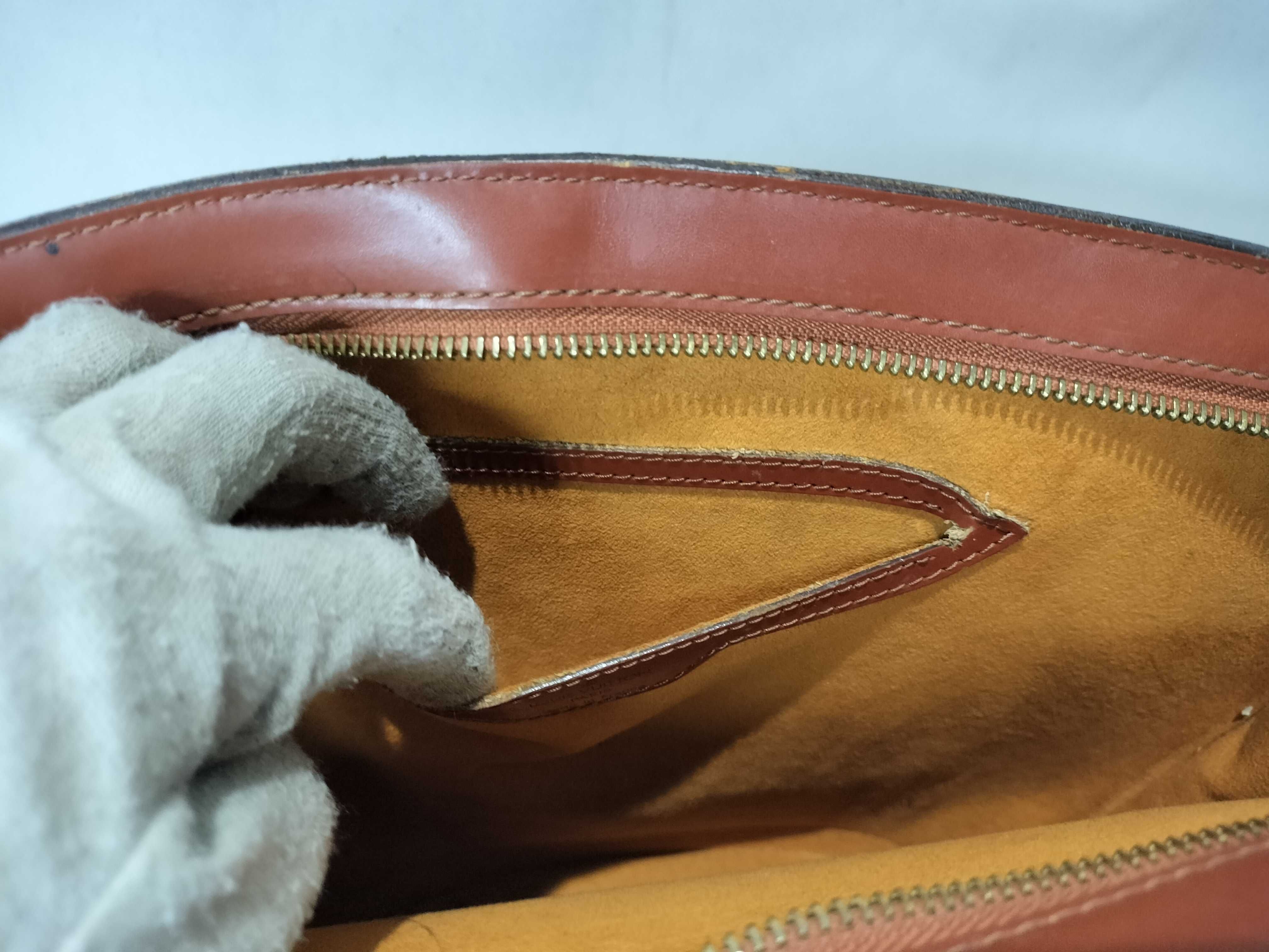 Epi Saint Jacques Handbag — view 11