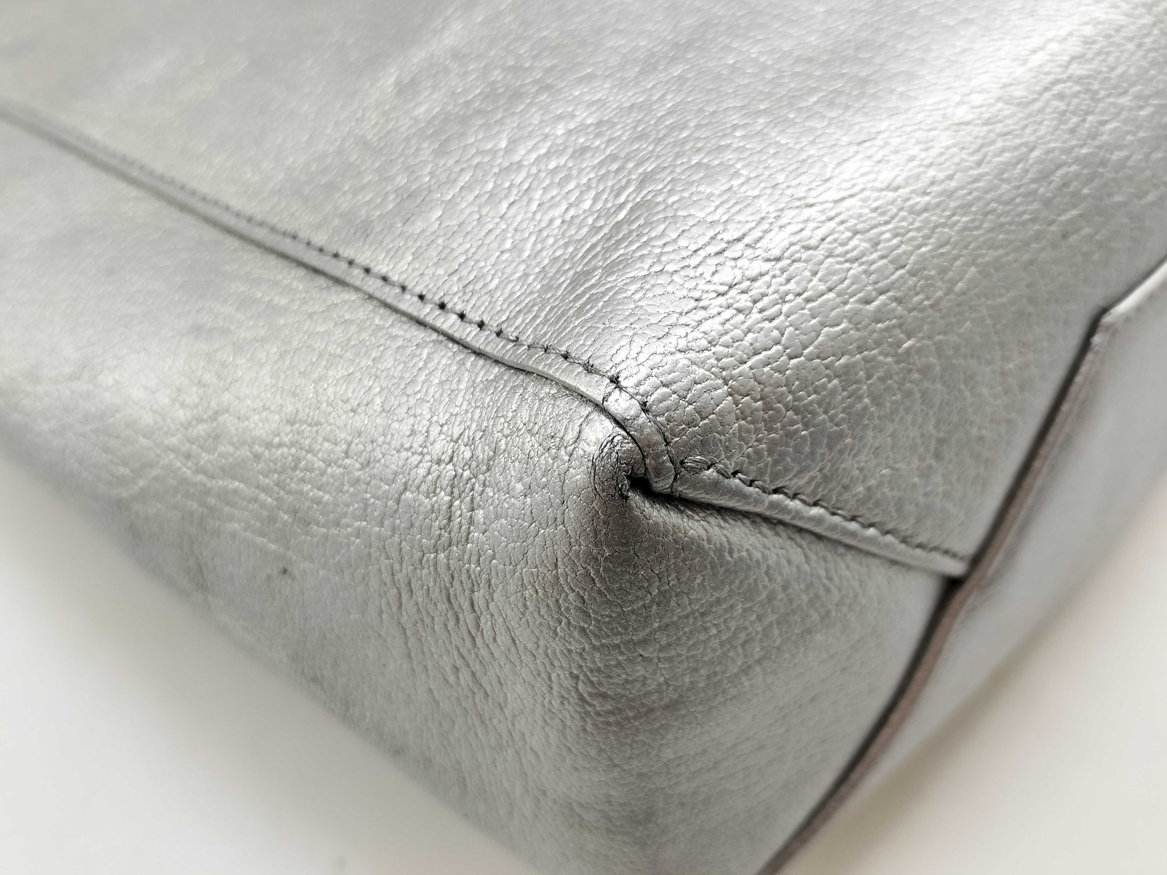 Cabas Leather Tote Bag (Serial Handbag) — view 4