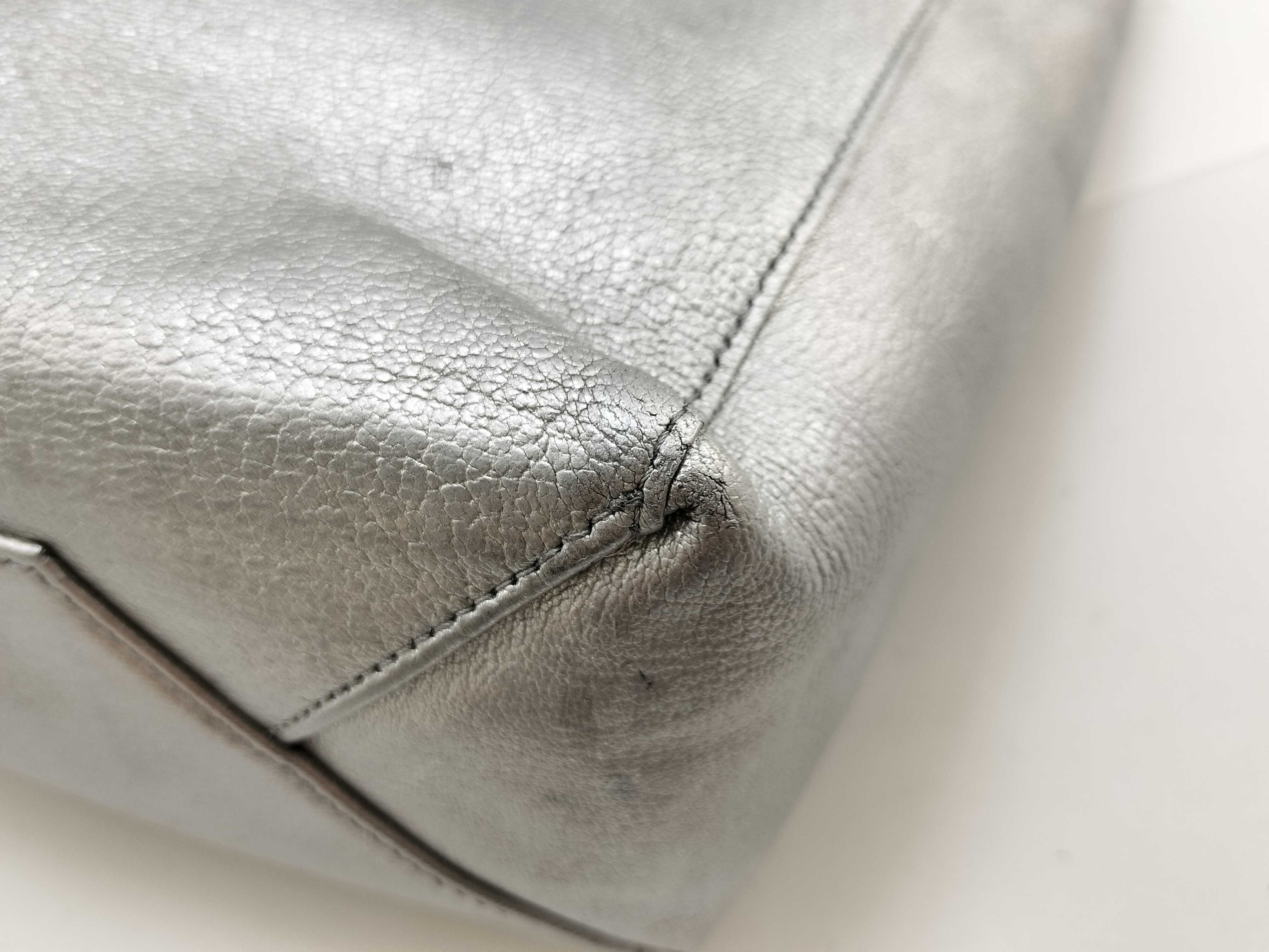Cabas Leather Tote Bag (Serial Handbag) — view 5