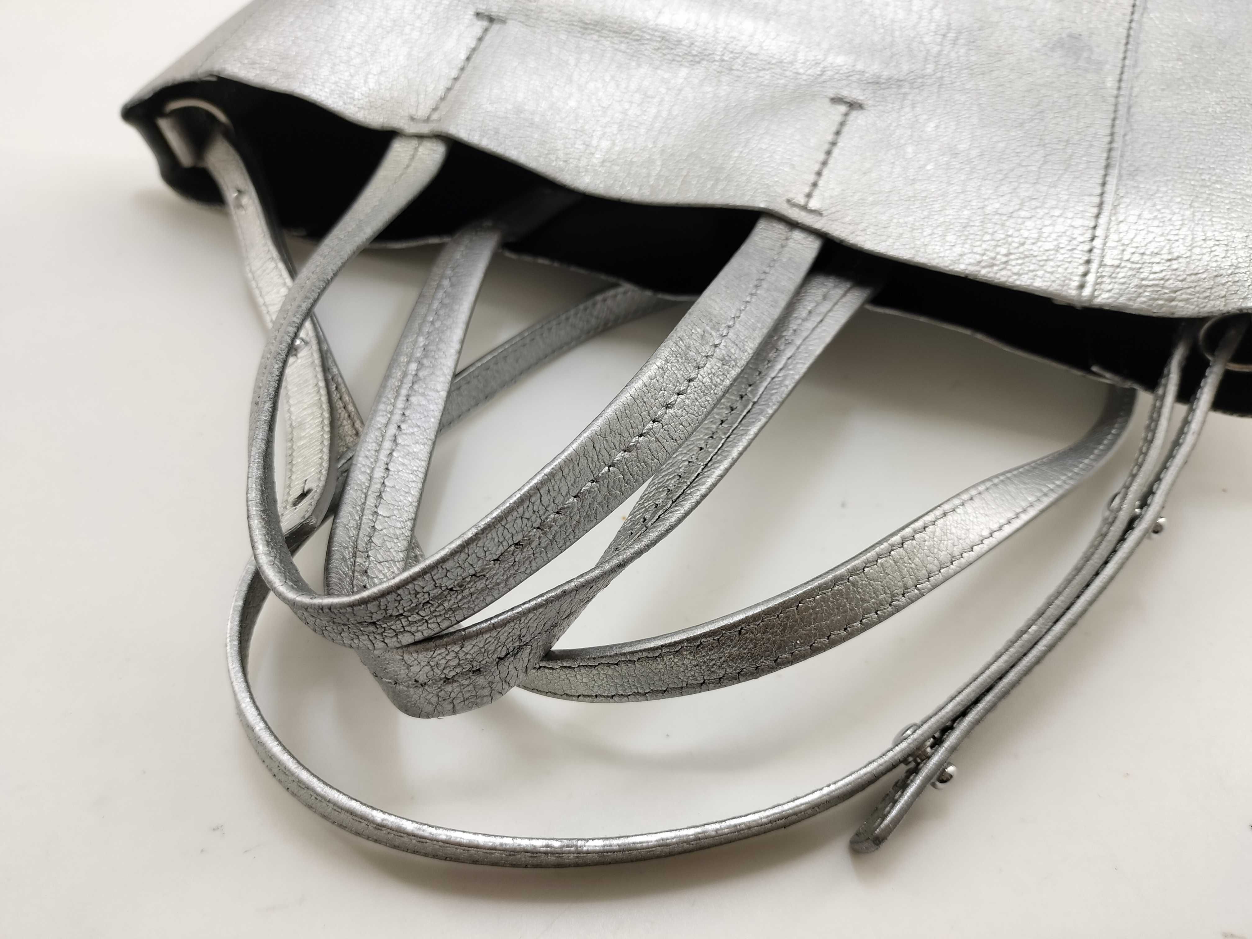 Cabas Leather Tote Bag (Serial Handbag) — view 7