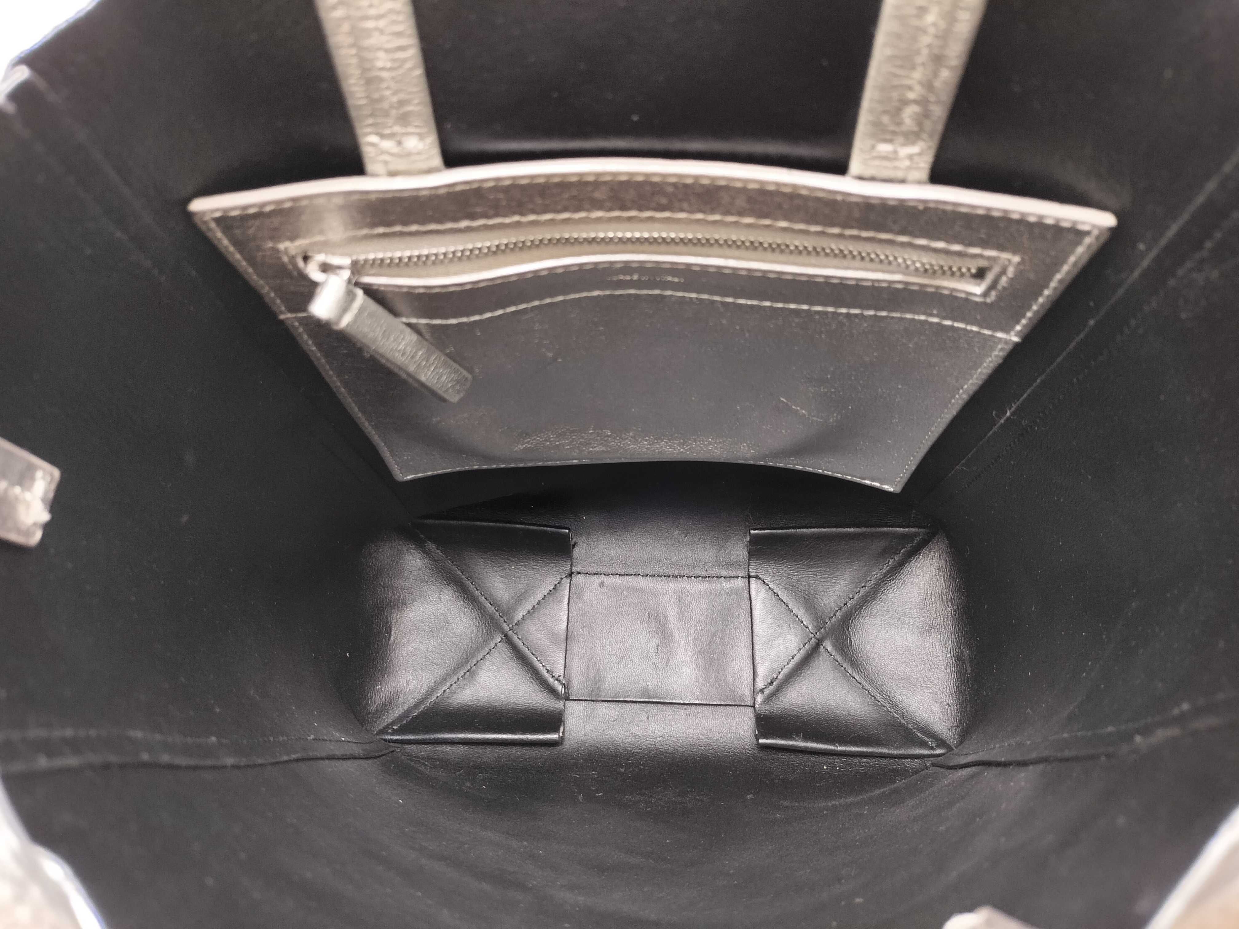 Cabas Leather Tote Bag (Serial Handbag) — view 10