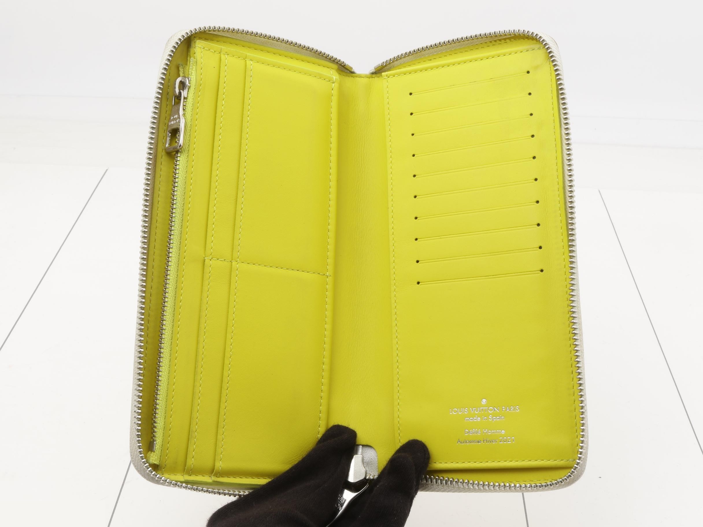 Everyday LV Zippy Wallet Vertical — view 4